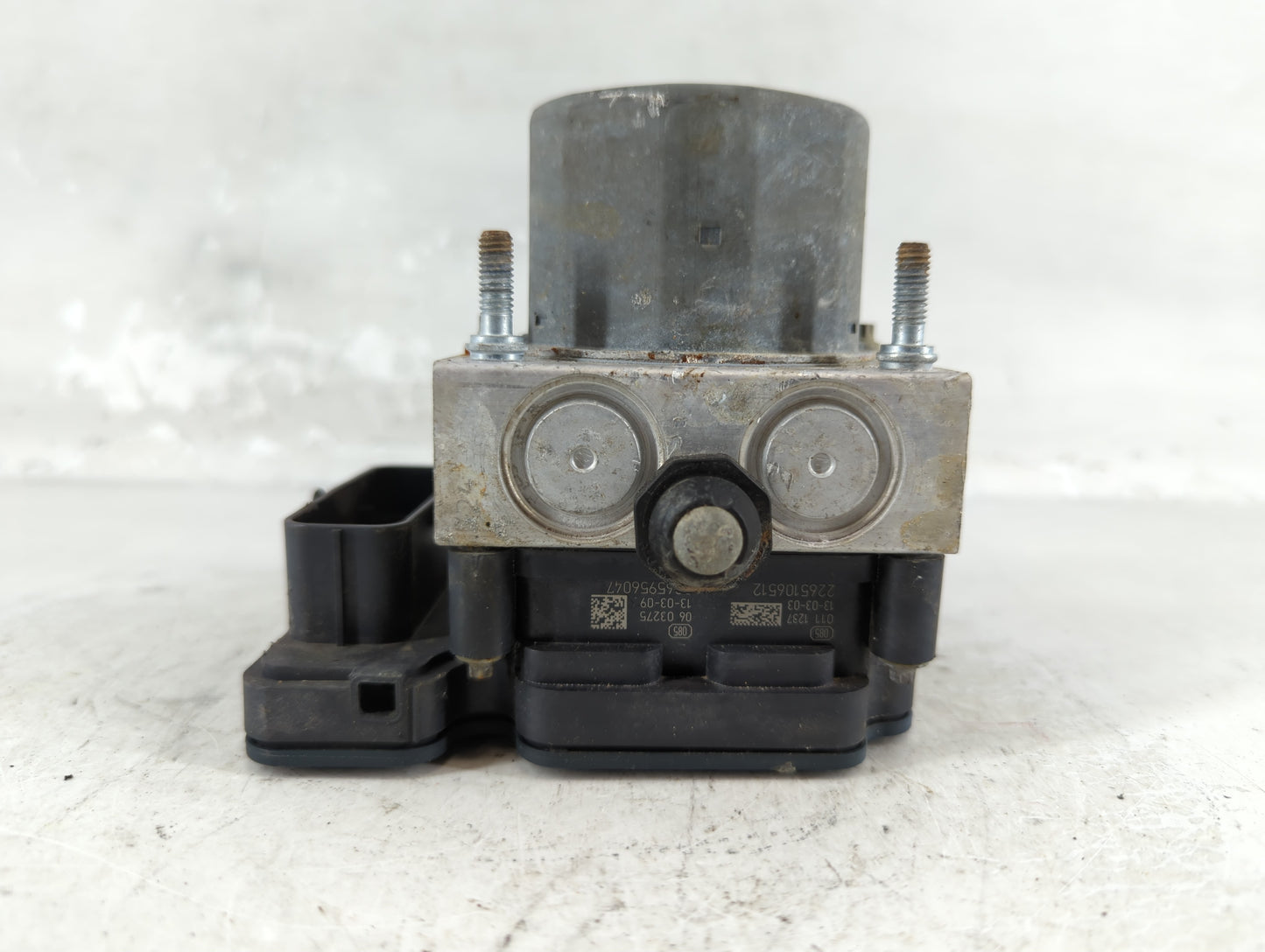 2013-2014 Ford Taurus ABS Pump Control Module Replacement Fits Fits 2013 2014 OEM Used Auto Parts - Oemusedautoparts1.com