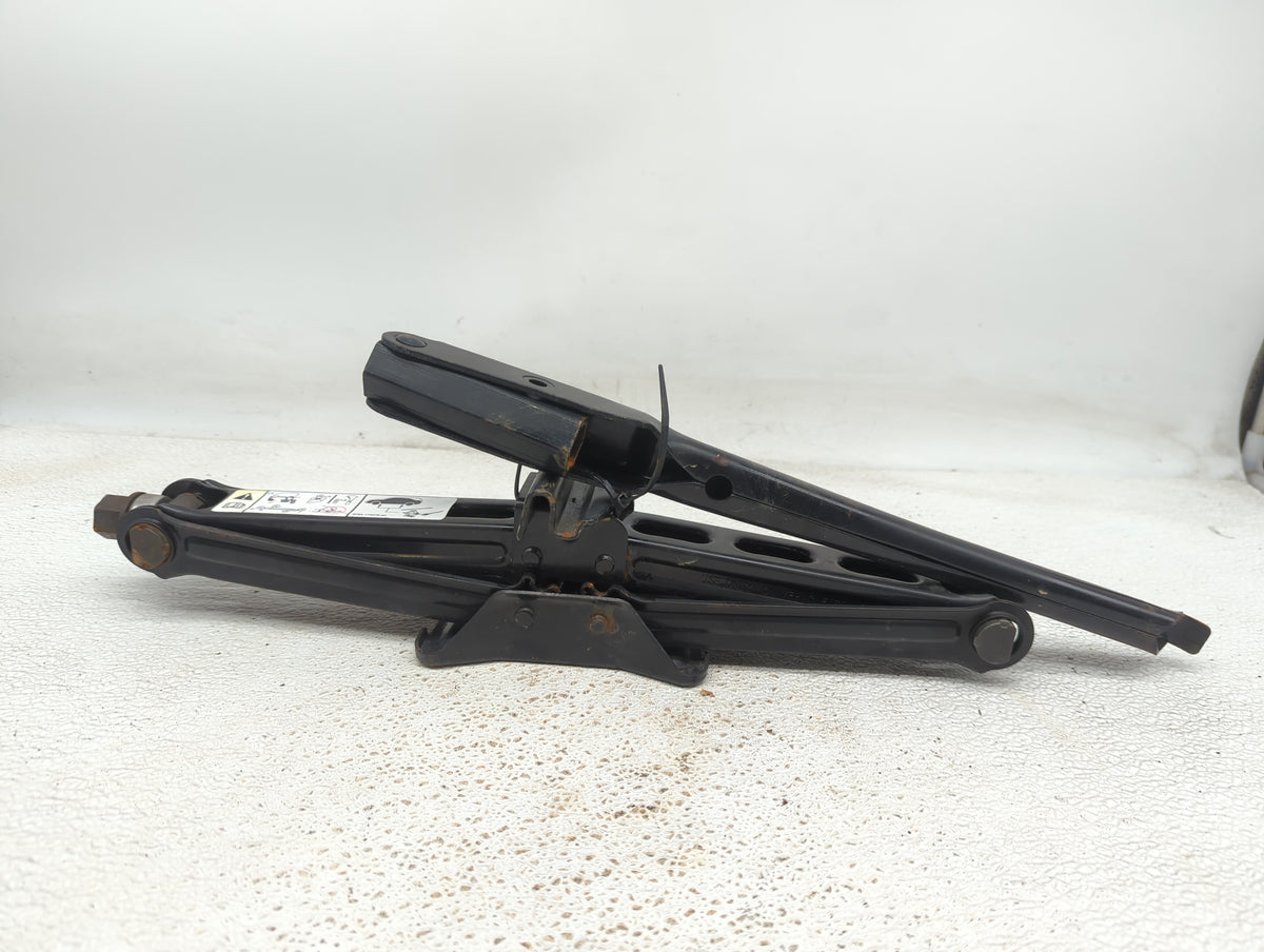 Ford Taurus Spare Scissor Car Jack 928225 - Oemusedautoparts1.com