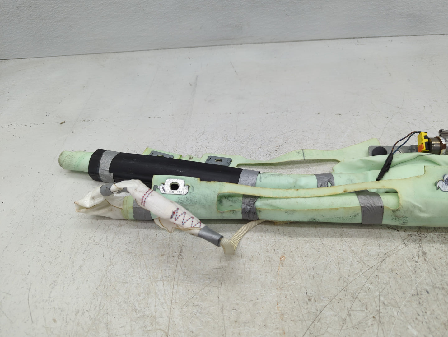2010-2019 Ford Taurus Air Bag Driver Left Steering Wheel Mounted P/N:BG13 54042D95 BA Fits OEM Used Auto Parts - Oemusedauto
