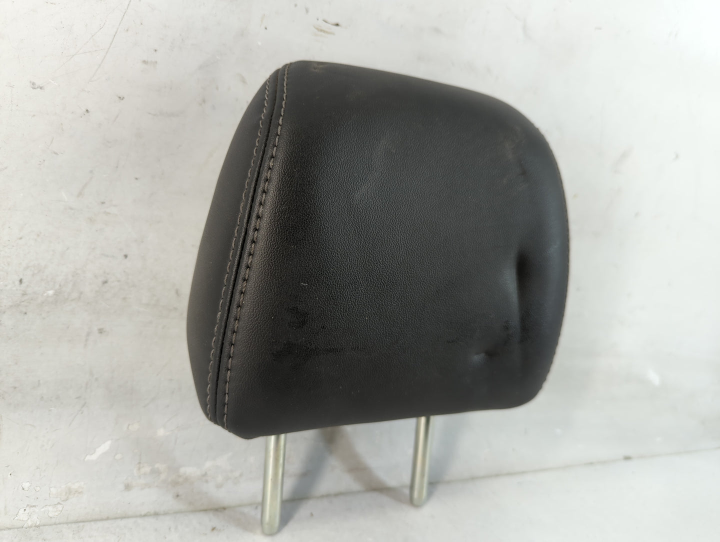 2013 Ford Taurus Headrest Head Rest Rear Seat Fits OEM Used Auto Parts - Oemusedautoparts1.com