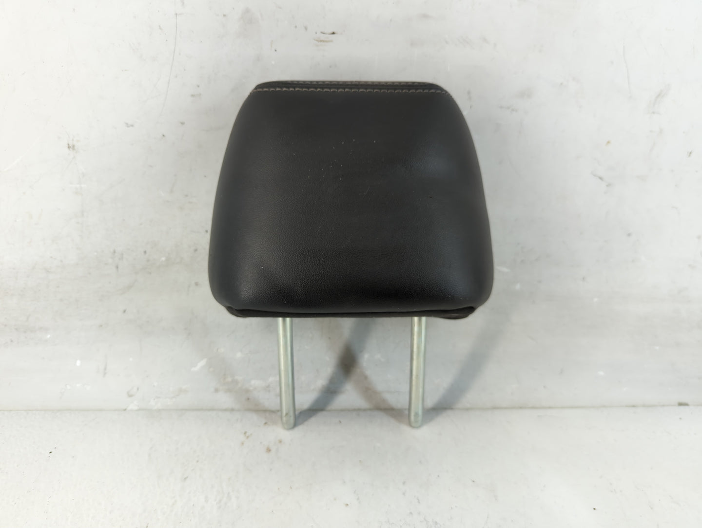2013 Ford Taurus Headrest Head Rest Rear Seat Fits OEM Used Auto Parts - Oemusedautoparts1.com