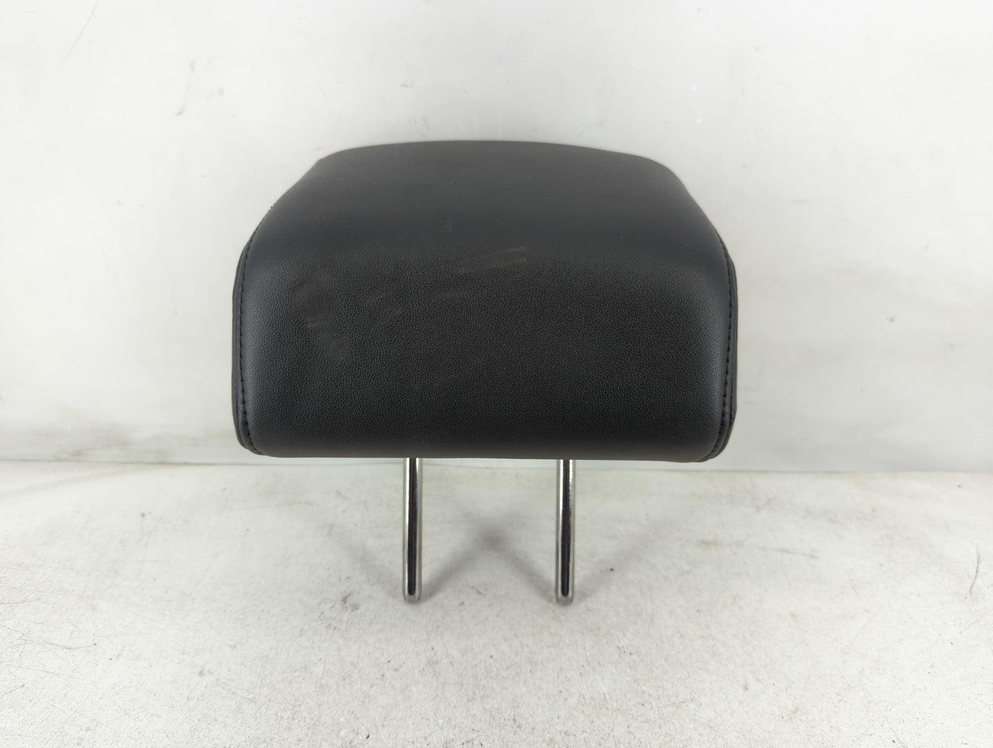 2013 Ford Taurus Headrest Head Rest Rear Center Seat Fits OEM Used Auto Parts - Oemusedautoparts1.com