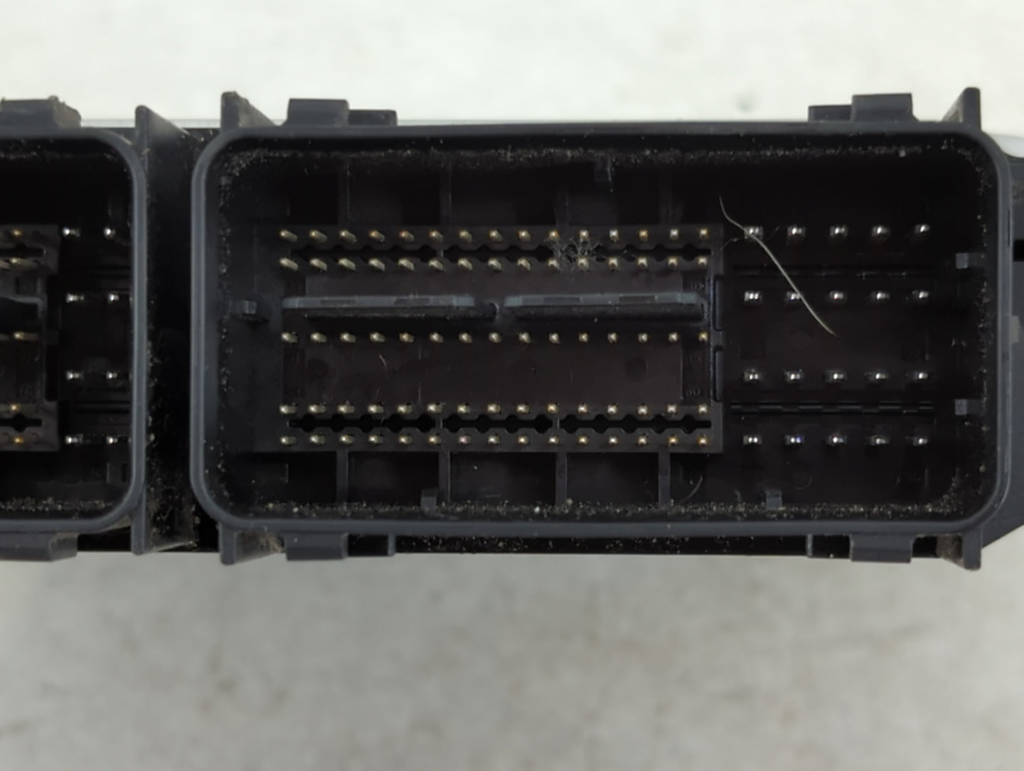 2013 Ford Taurus PCM Engine Control Computer ECU ECM PCU OEM Fits OEM Used Auto Parts - Oemusedautoparts1.com