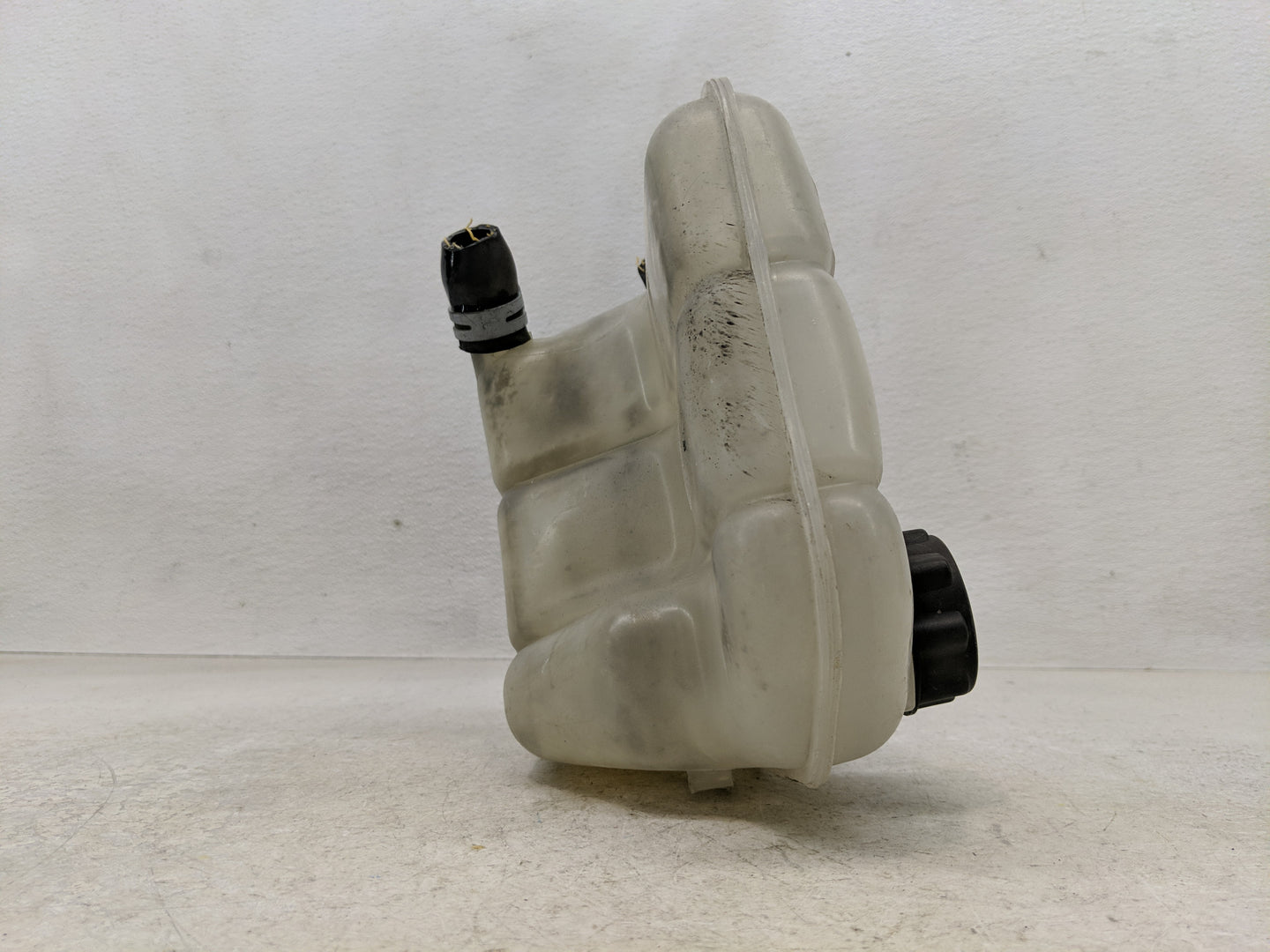 2010 Transit Connect Radiator Coolant Overflow Expansion Tank Bottle - Oemusedautoparts1.com