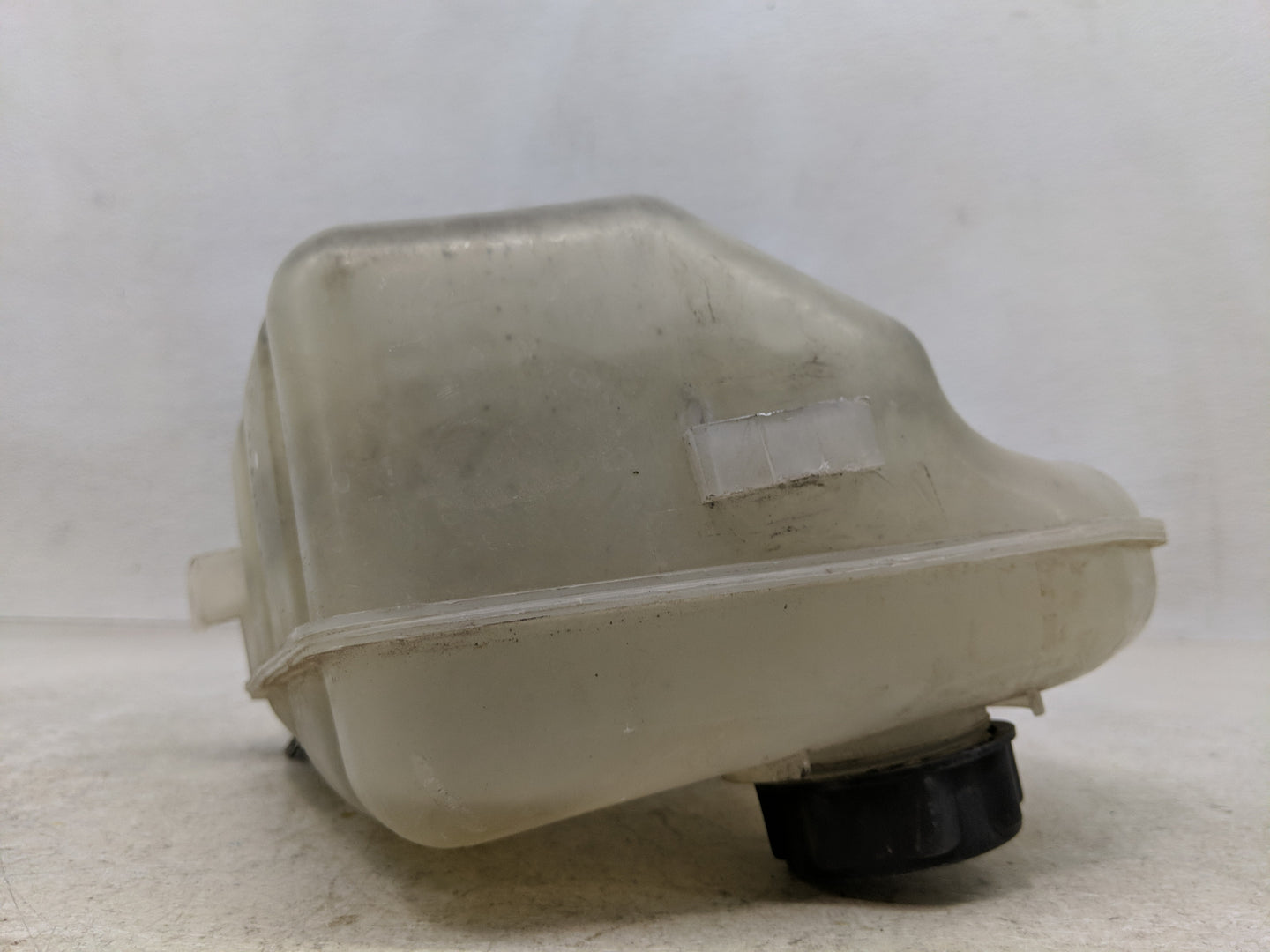 2010 Transit Connect Radiator Coolant Overflow Expansion Tank Bottle - Oemusedautoparts1.com