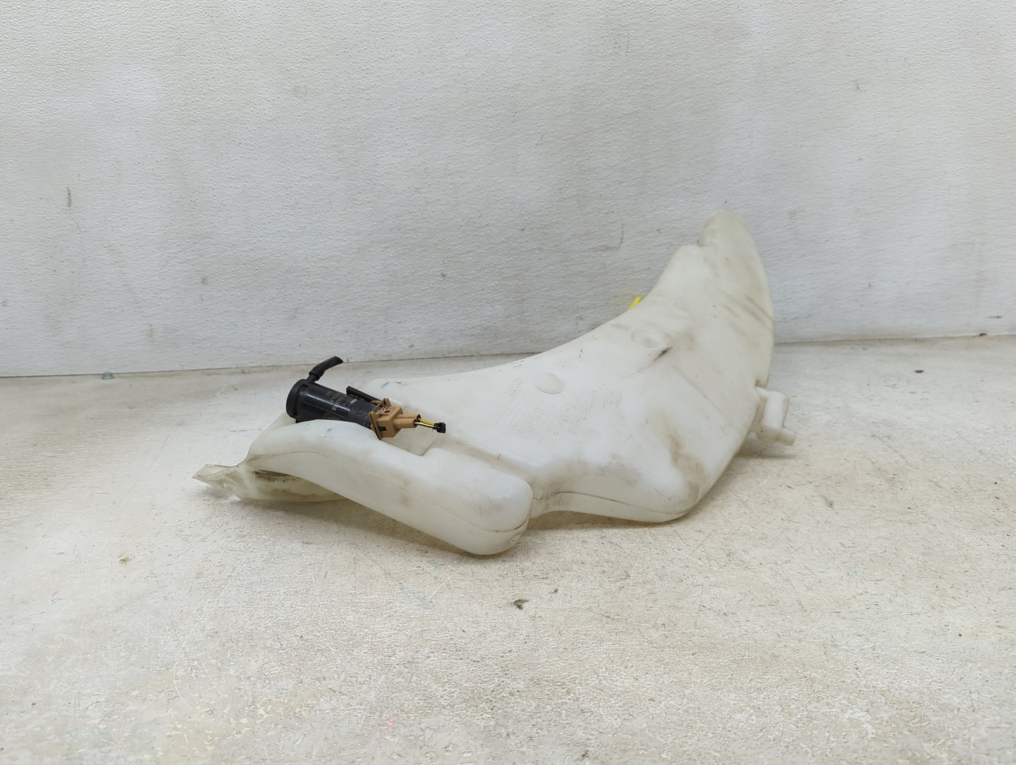 2010 Ford Transit Connect Windshield Washer Fluid Reservoir Bottle Oem - Oemusedautoparts1.com