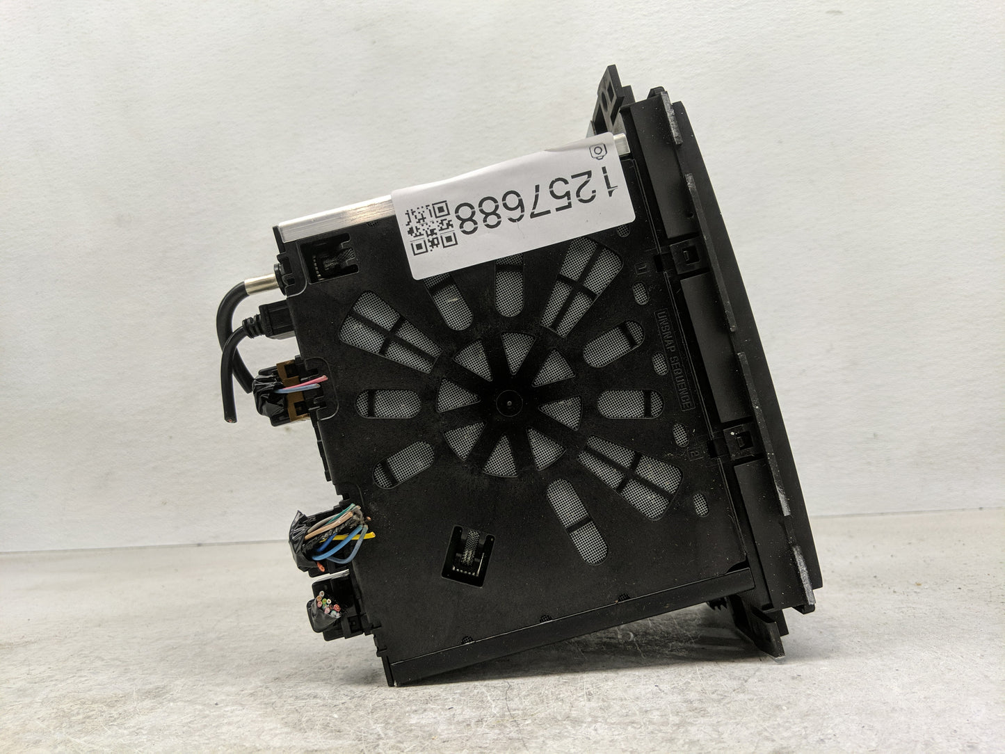 2013-2014 Gmc Acadia Radio AM FM Cd Player Receiver Replacement P/N:23130124 Fits Fits 2013 2014 OEM Used Auto Parts - Oemus