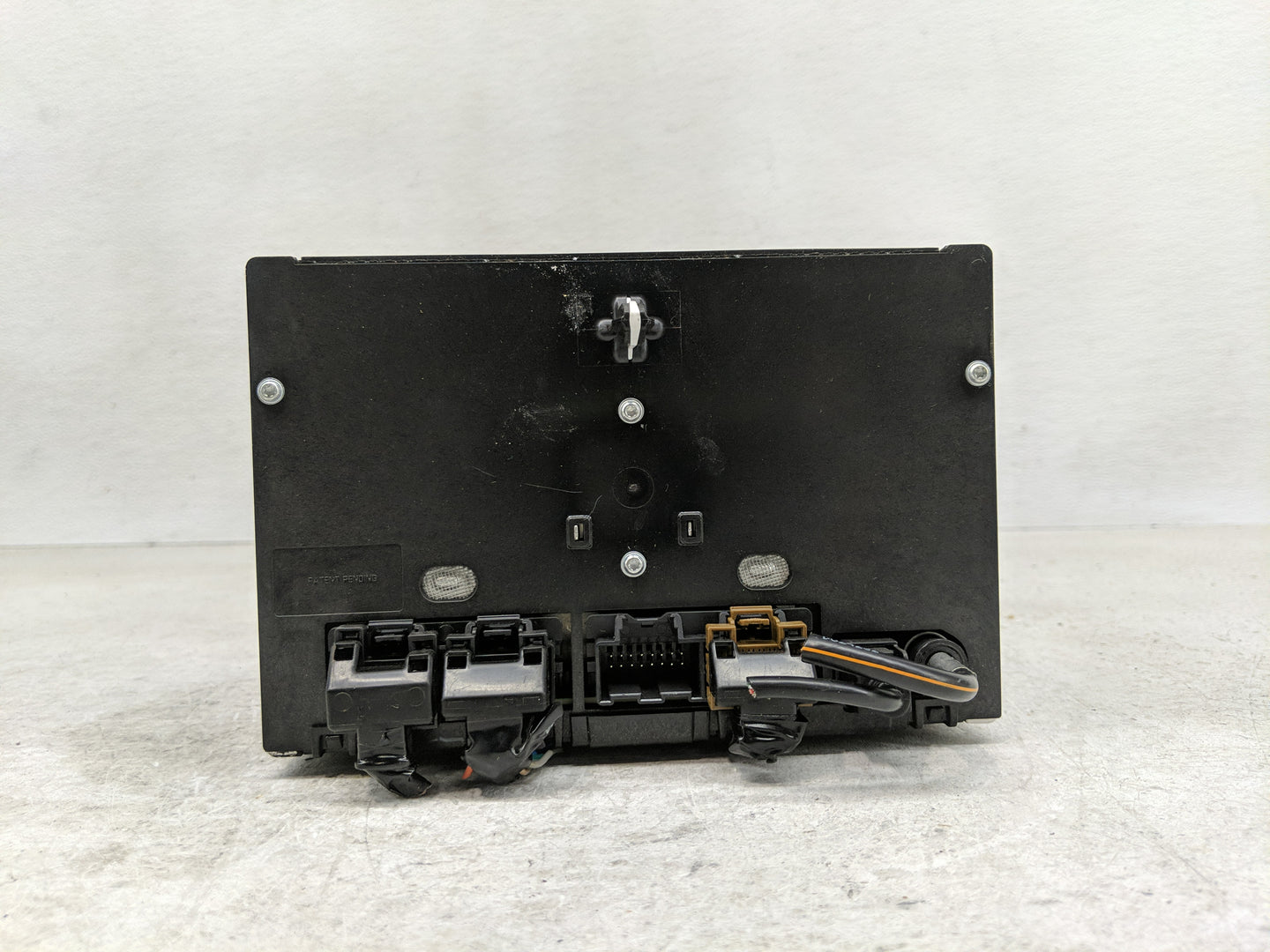 2013-2014 Gmc Acadia Radio AM FM Cd Player Receiver Replacement P/N:23130124 Fits Fits 2013 2014 OEM Used Auto Parts - Oemus