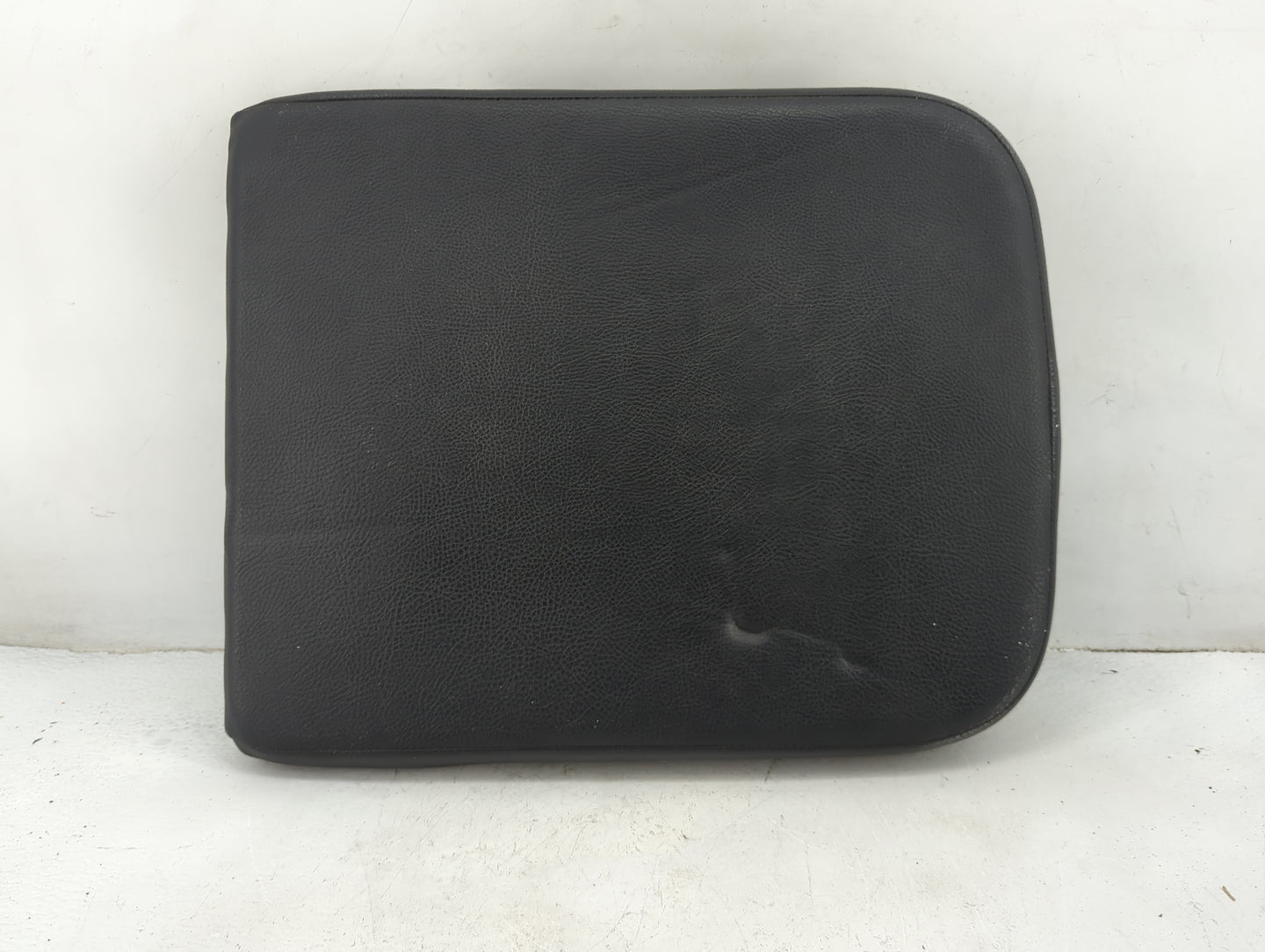 2013 Gmc Acadia Center Console Armrest Cover Lid Fits OEM Used Auto Parts - Oemusedautoparts1.com