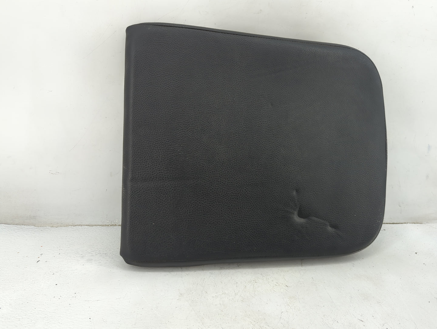 2013 Gmc Acadia Center Console Armrest Cover Lid Fits OEM Used Auto Parts - Oemusedautoparts1.com