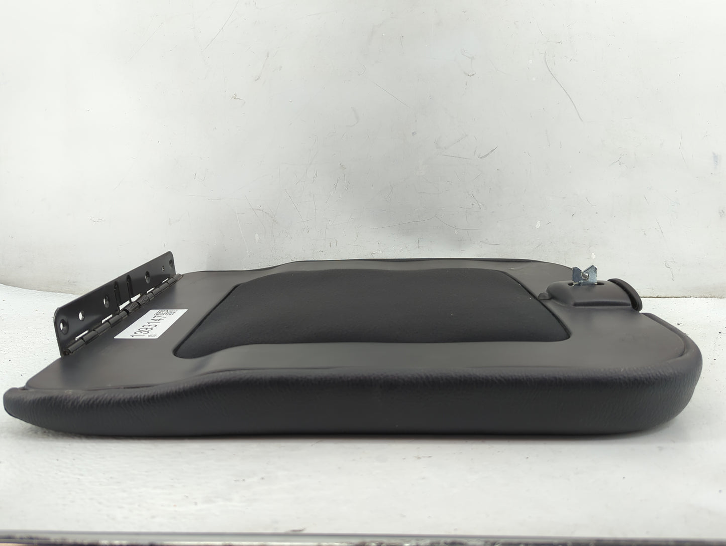 2013 Gmc Acadia Center Console Armrest Cover Lid Fits OEM Used Auto Parts - Oemusedautoparts1.com