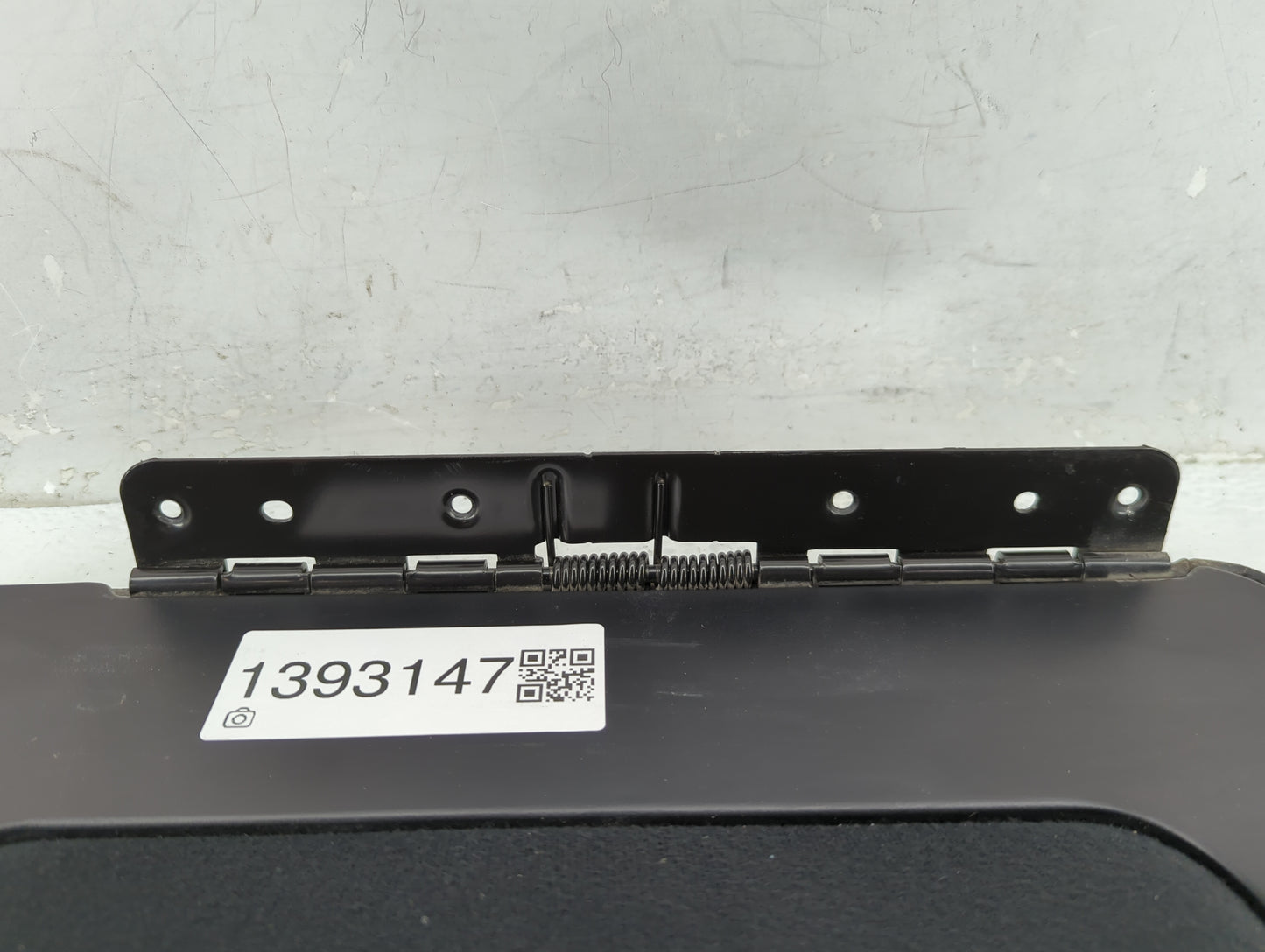 2013 Gmc Acadia Center Console Armrest Cover Lid Fits OEM Used Auto Parts - Oemusedautoparts1.com