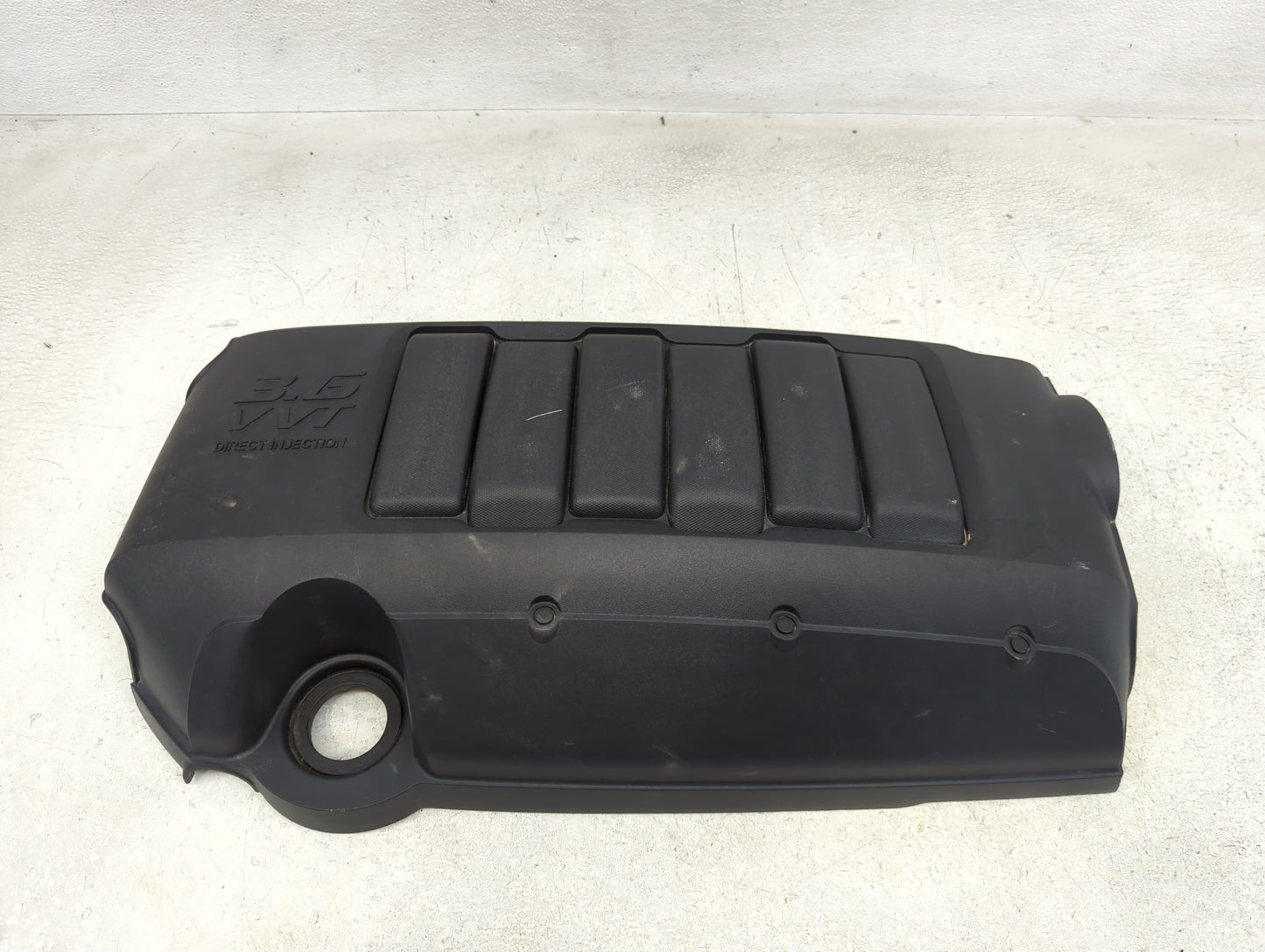 2013 Gmc Acadia Engine Cover - Oemusedautoparts1.com