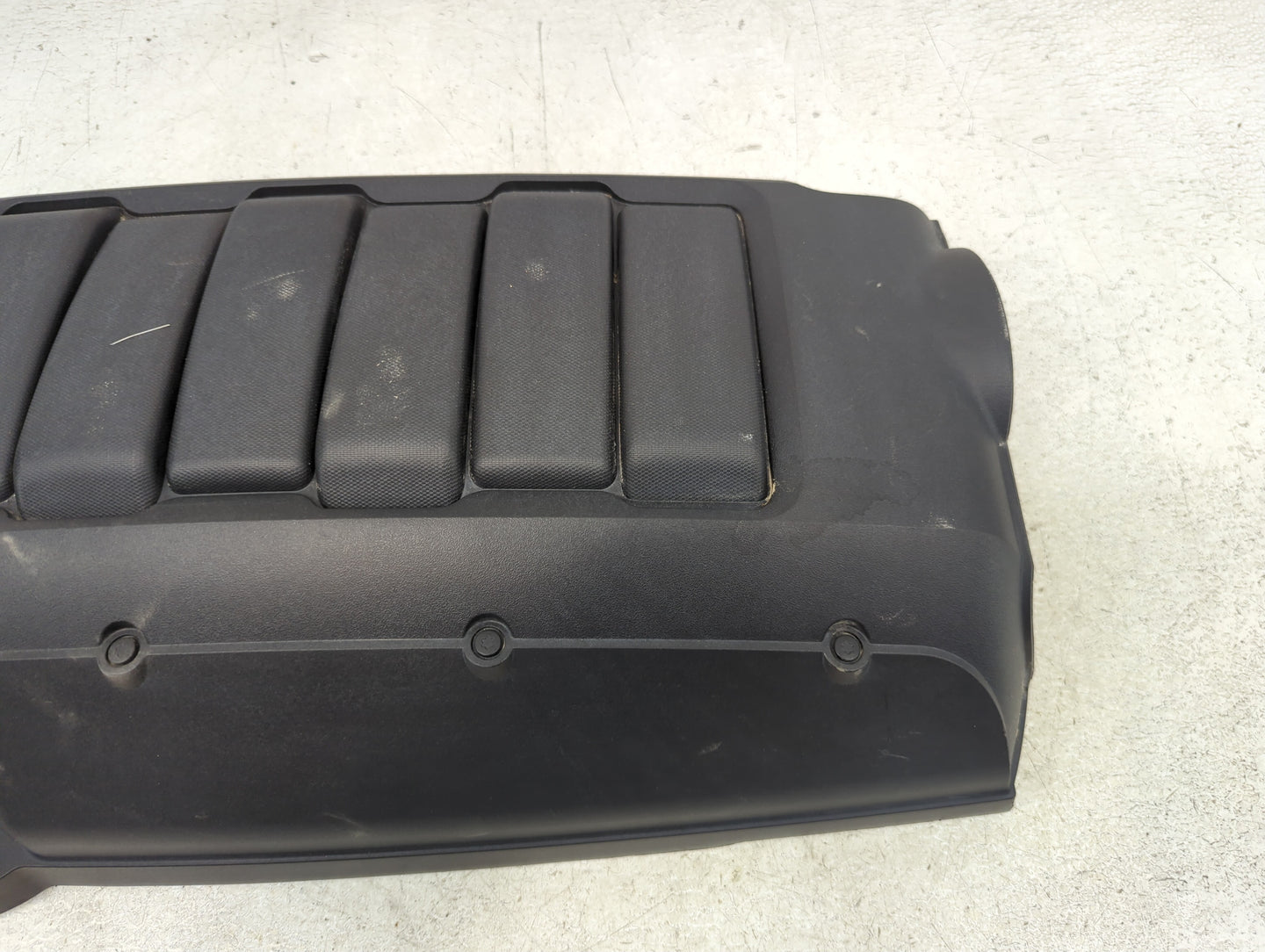 2013 Gmc Acadia Engine Cover - Oemusedautoparts1.com