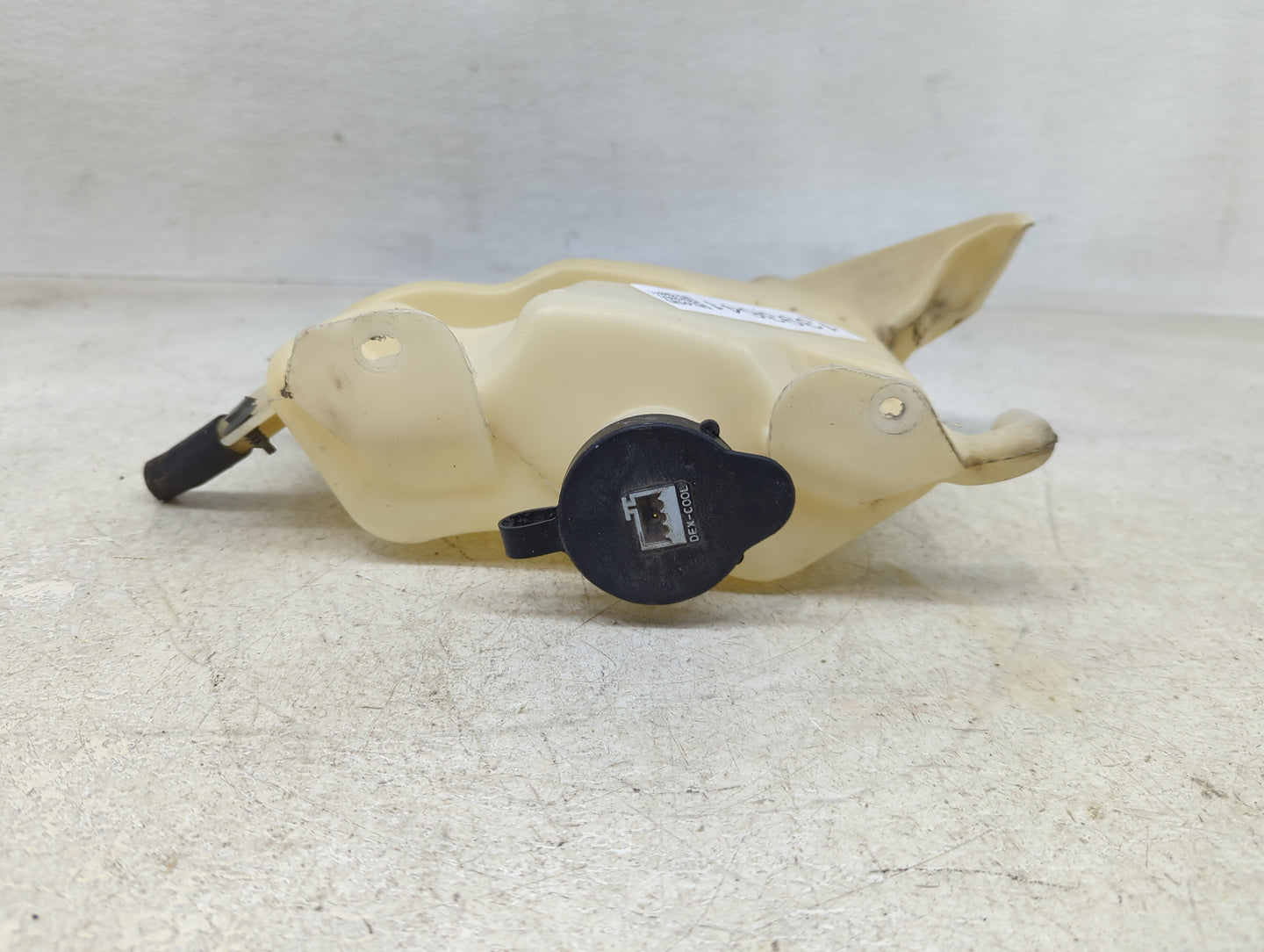 2007-2017 Gmc Acadia Radiator Coolant Overflow Expansion Tank Bottle 1393641 - Oemusedautoparts1.com