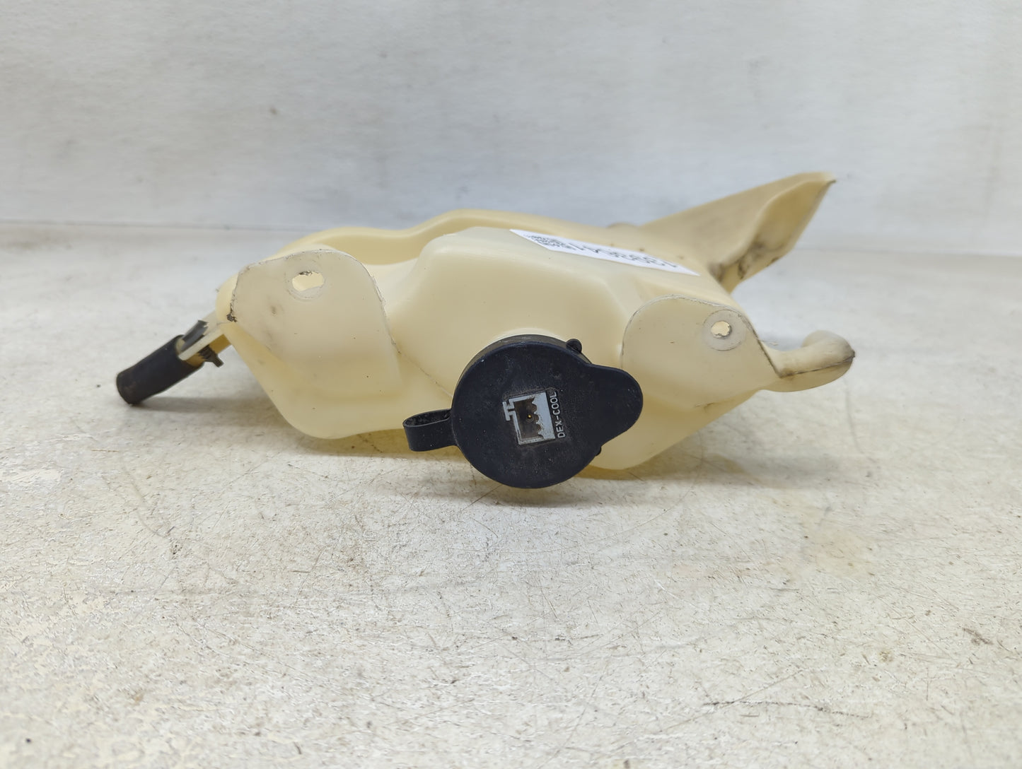 2007-2017 Gmc Acadia Radiator Coolant Overflow Expansion Tank Bottle 1393641 - Oemusedautoparts1.com