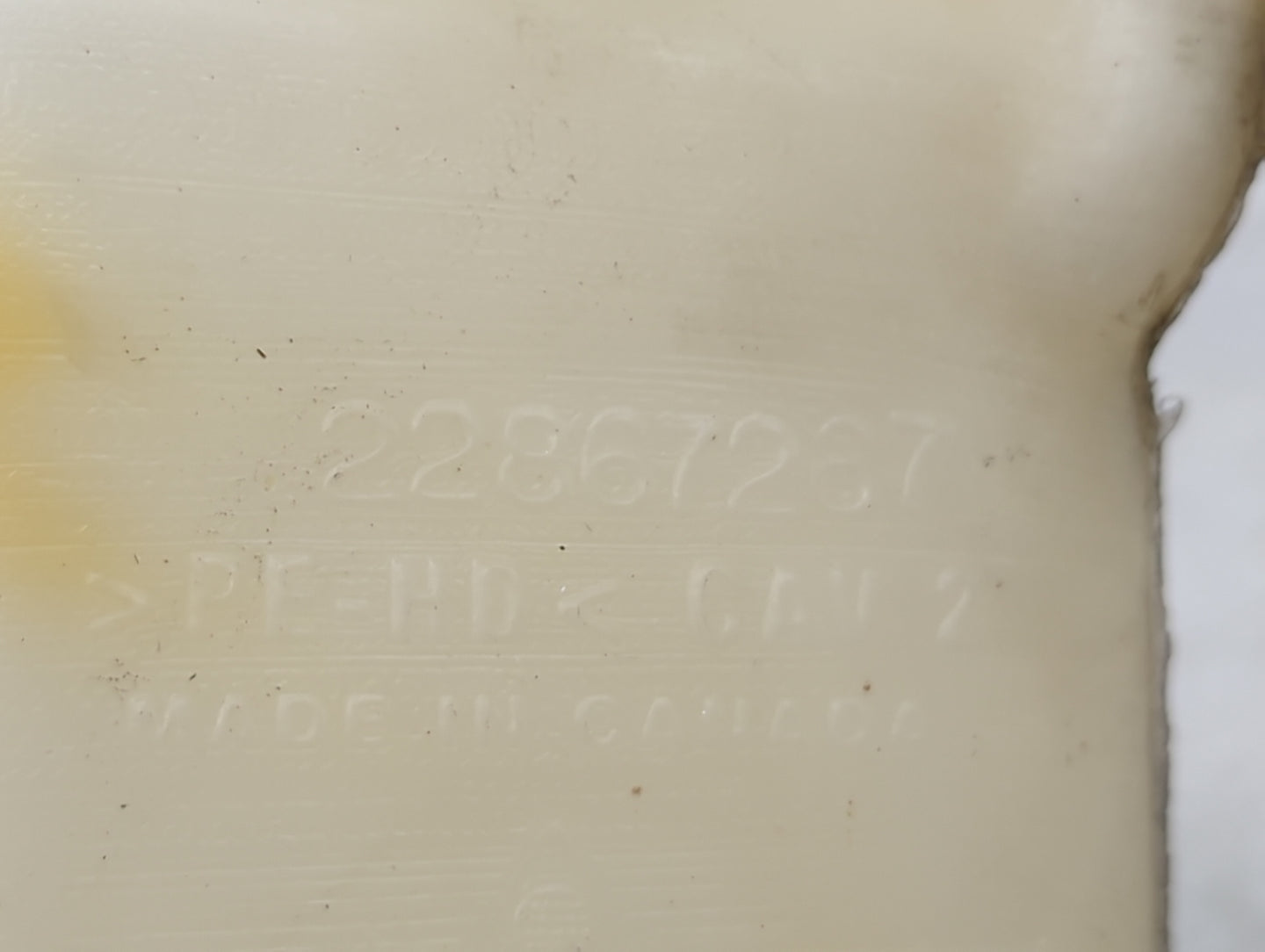 2007-2017 Gmc Acadia Radiator Coolant Overflow Expansion Tank Bottle 1393641 - Oemusedautoparts1.com