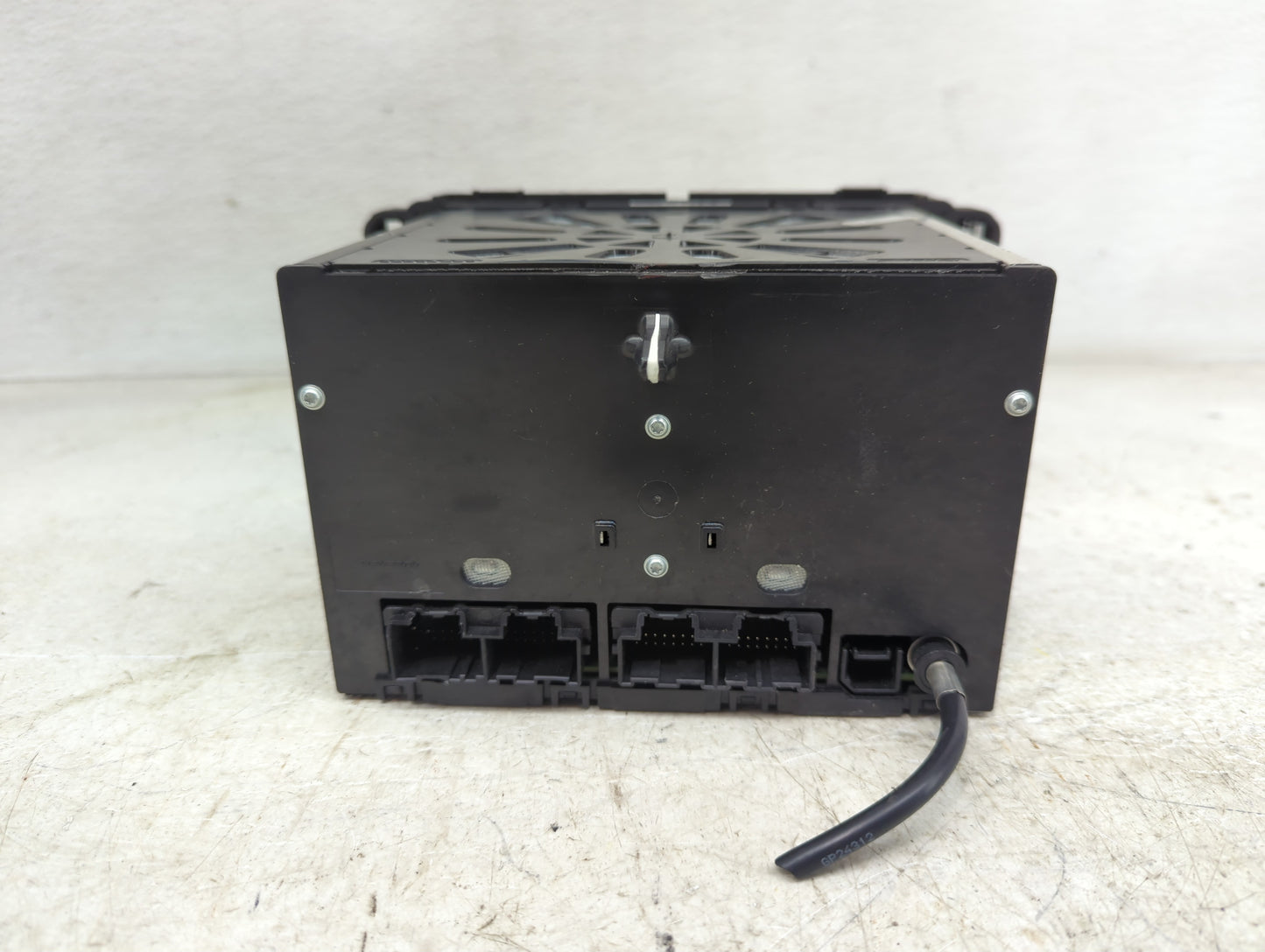 2007-2017 Gmc Acadia Radio AM FM Cd Player Receiver Replacement P/N:23441390 Fits OEM Used Auto Parts - Oemusedautoparts1.co