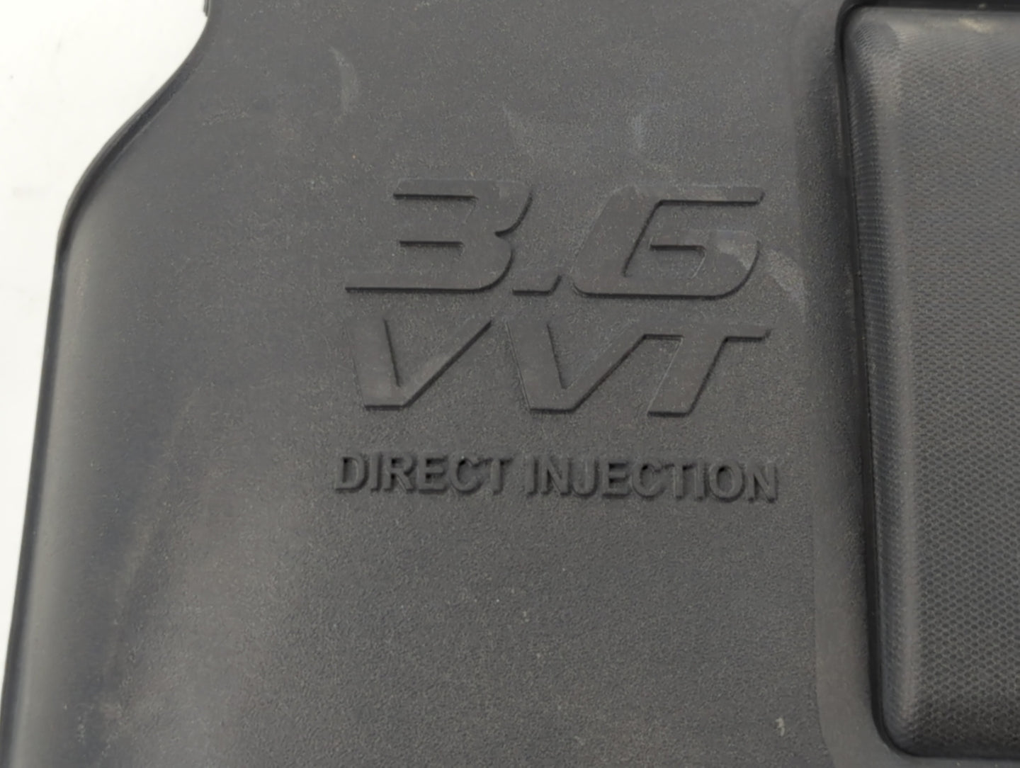 2013 Gmc Acadia Engine Cover - Oemusedautoparts1.com