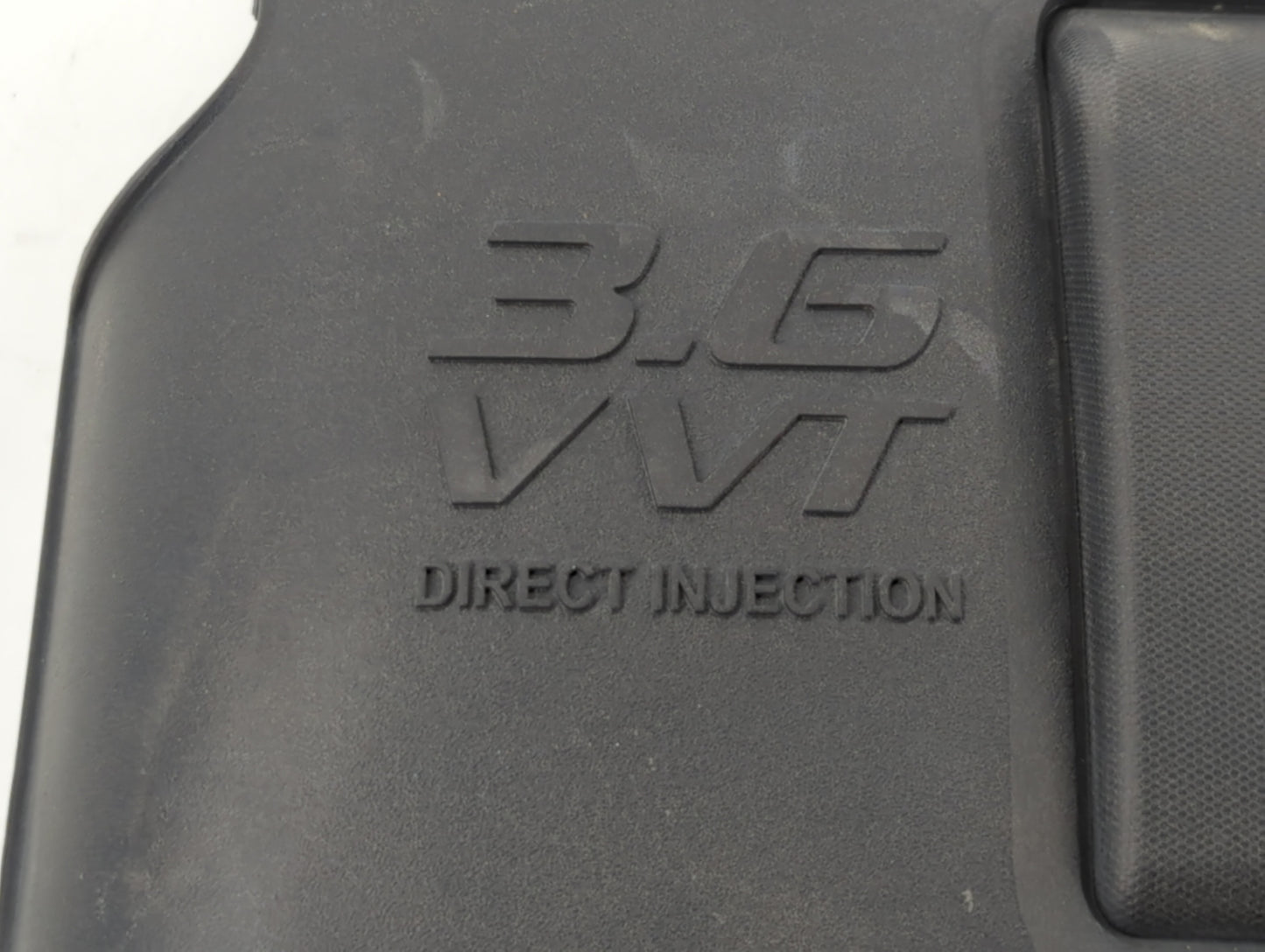 2013 Gmc Acadia Engine Cover - Oemusedautoparts1.com