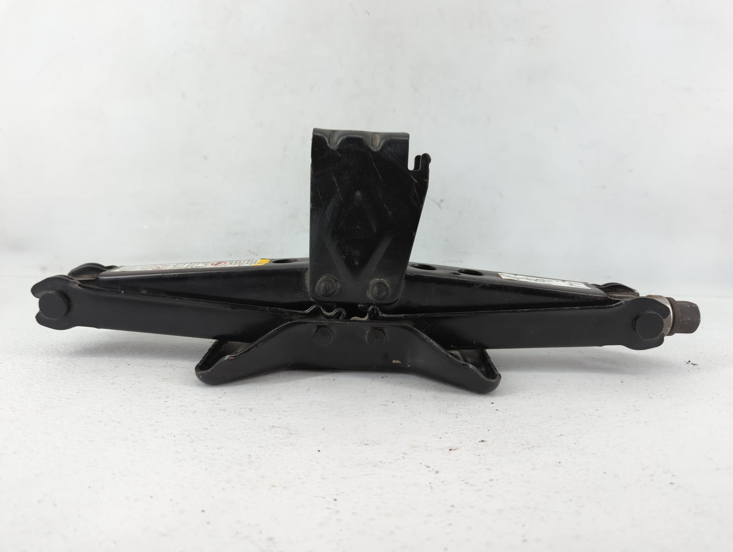 2013 Gmc Acadia Spare Scissor Car Jack - Oemusedautoparts1.com