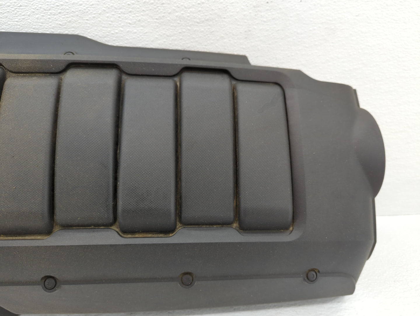2013 Gmc Acadia Engine Cover - Oemusedautoparts1.com