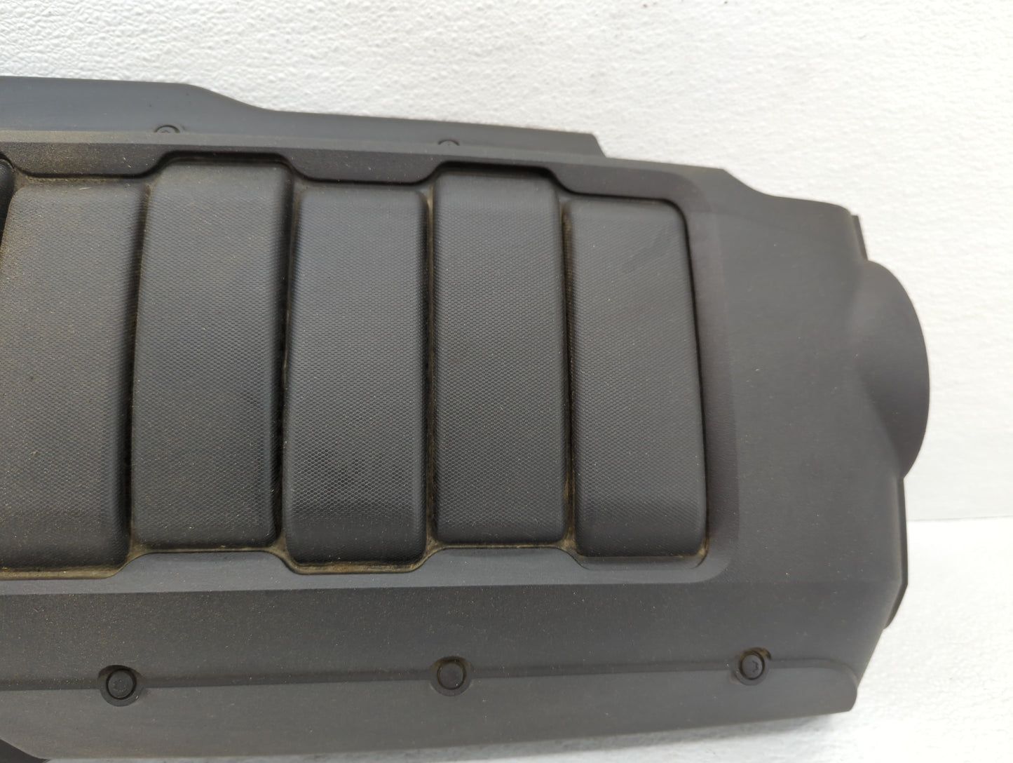 2013 Gmc Acadia Engine Cover - Oemusedautoparts1.com