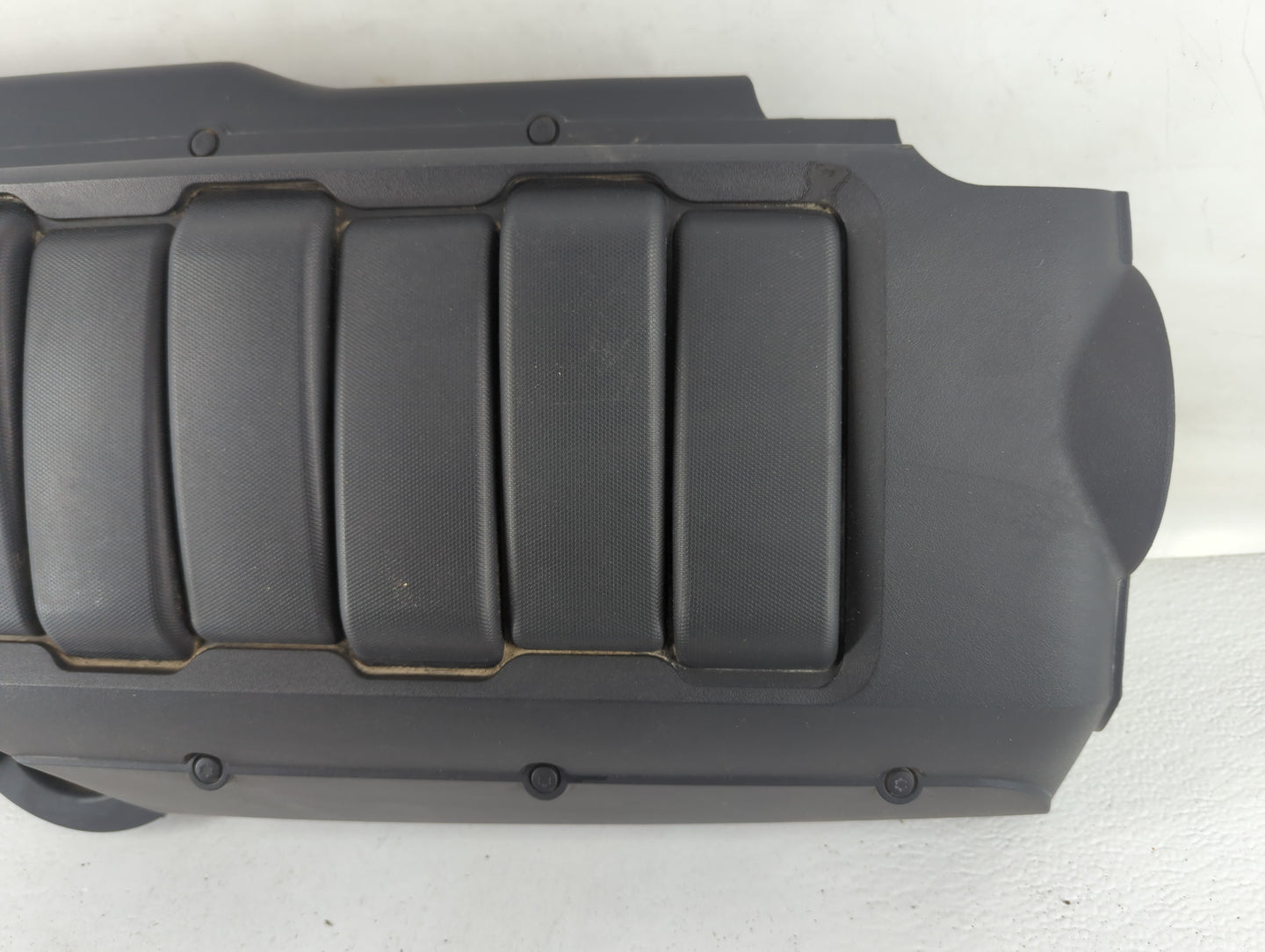2013 Gmc Acadia Engine Cover - Oemusedautoparts1.com