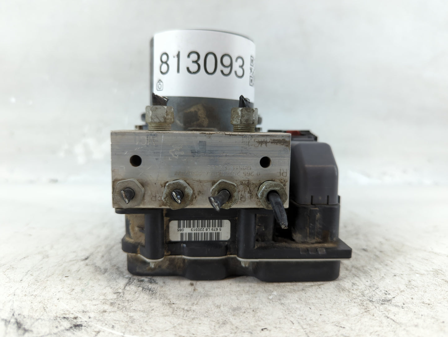 2013 Gmc Acadia ABS Pump Control Module Replacement P/N:0 265 252 460 AA Fits OEM Used Auto Parts - Oemusedautoparts1.com