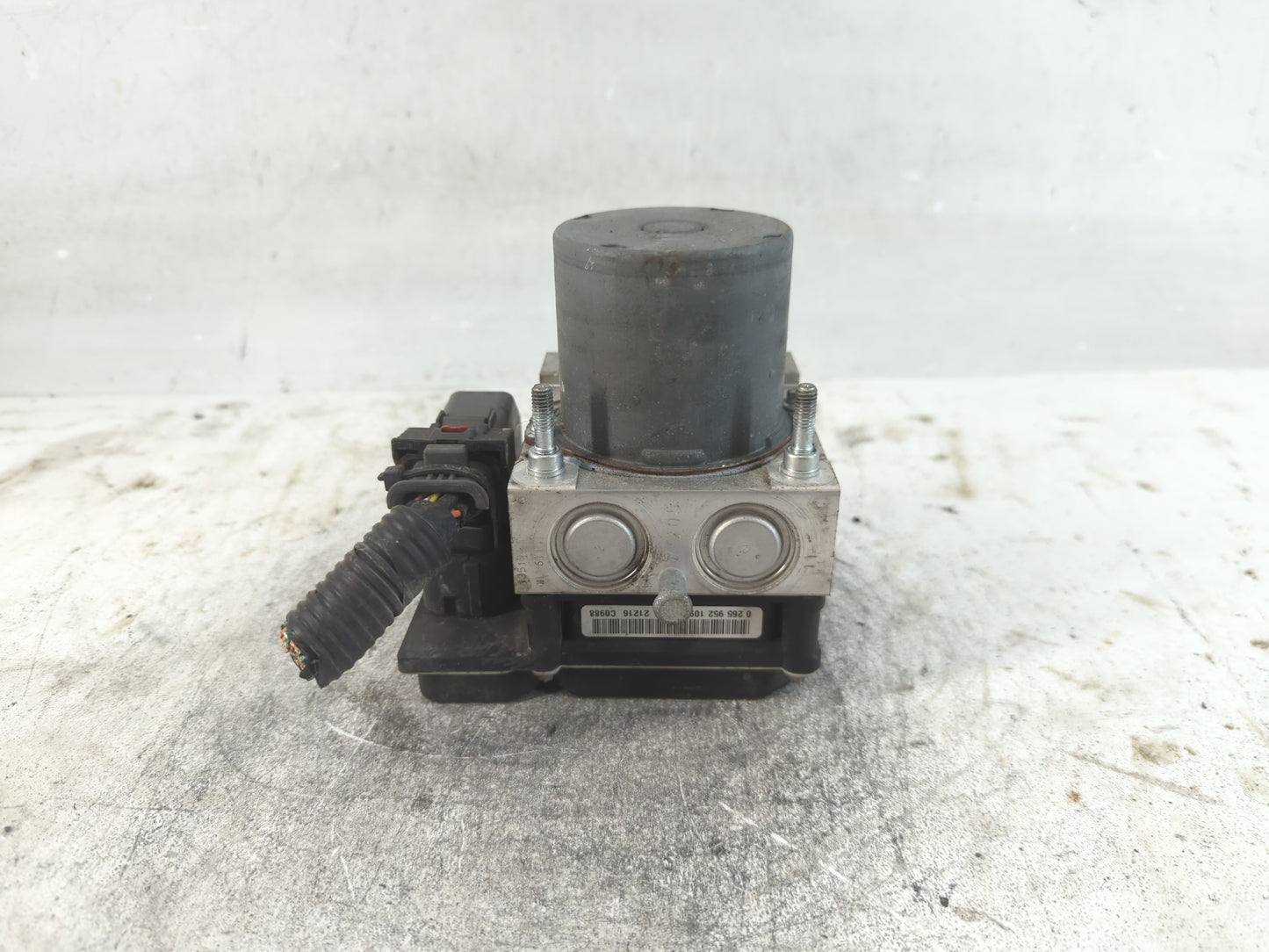 2012-2017 Gmc Acadia ABS Pump Control Module Replacement P/N:22912779 Fits Fits 2012 2013 2014 2015 2016 2017 OEM Used Auto 