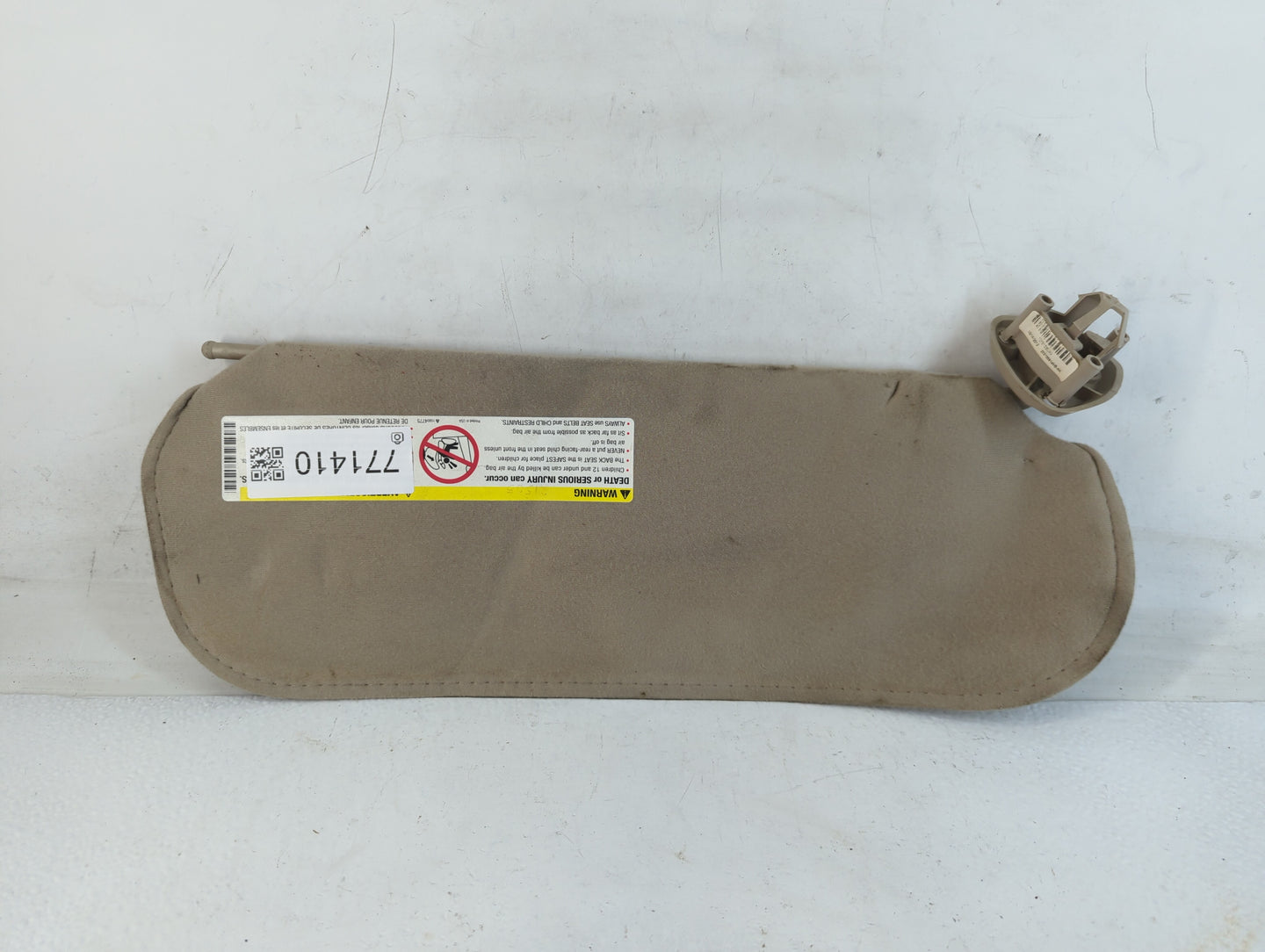 2003-2019 Gmc Savana 2500 Sun Visor Shade Replacement Driver Left Mirror Fits OEM Used Auto Parts - Oemusedautoparts1.com