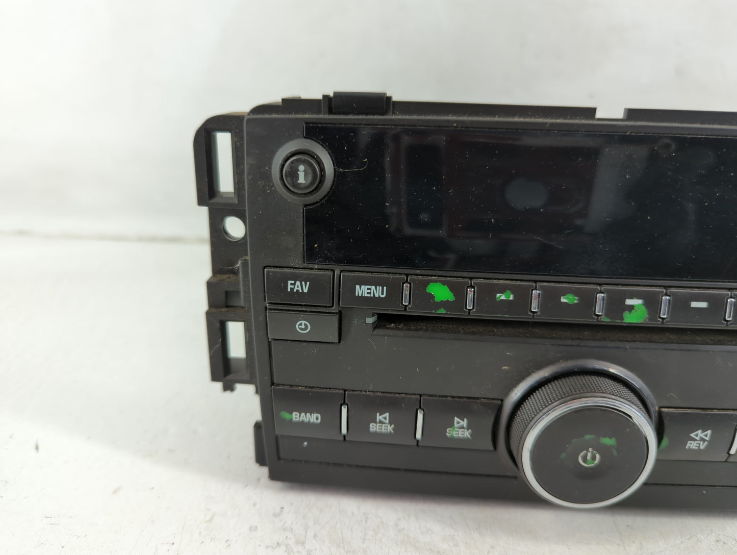 2010-2013 Gmc Sierra 1500 Radio AM FM Cd Player Receiver Replacement P/N:20934593 Fits OEM Used Auto Parts - Oemusedautopart