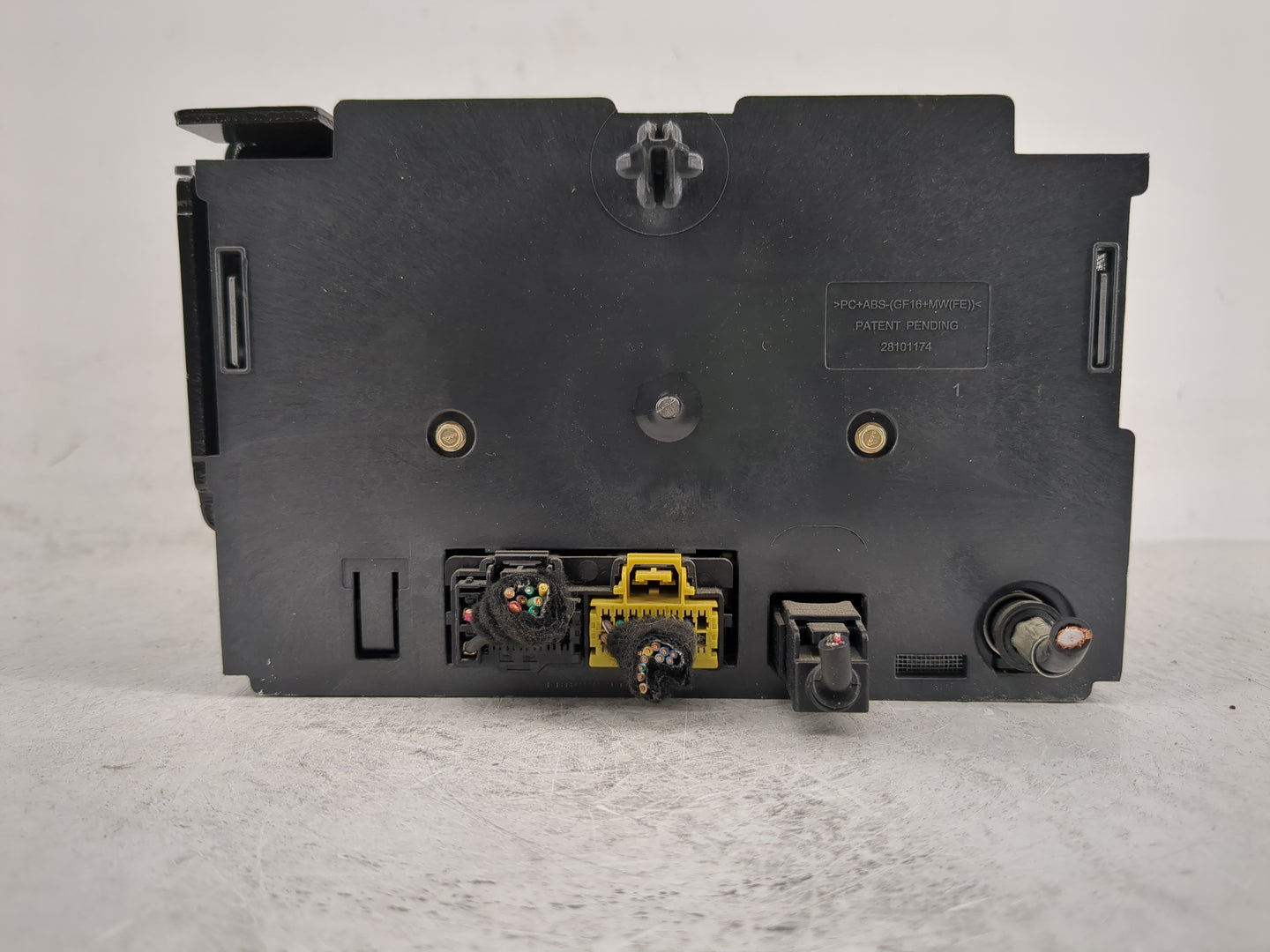 2010-2013 Gmc Sierra 1500 Radio AM FM Cd Player Receiver Replacement P/N:20934593 Fits OEM Used Auto Parts - Oemusedautopart