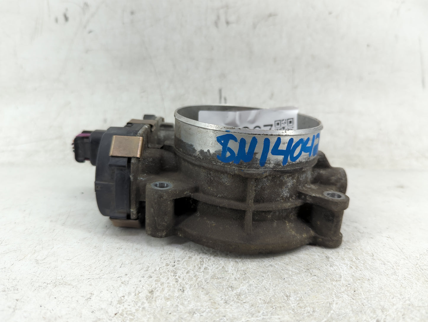 2009-2013 Gmc Sierra 1500 Throttle Body Fits Fits 2009 2010 2011 2012 2013 2014 2015 OEM Used Auto Parts - Oemusedautoparts1