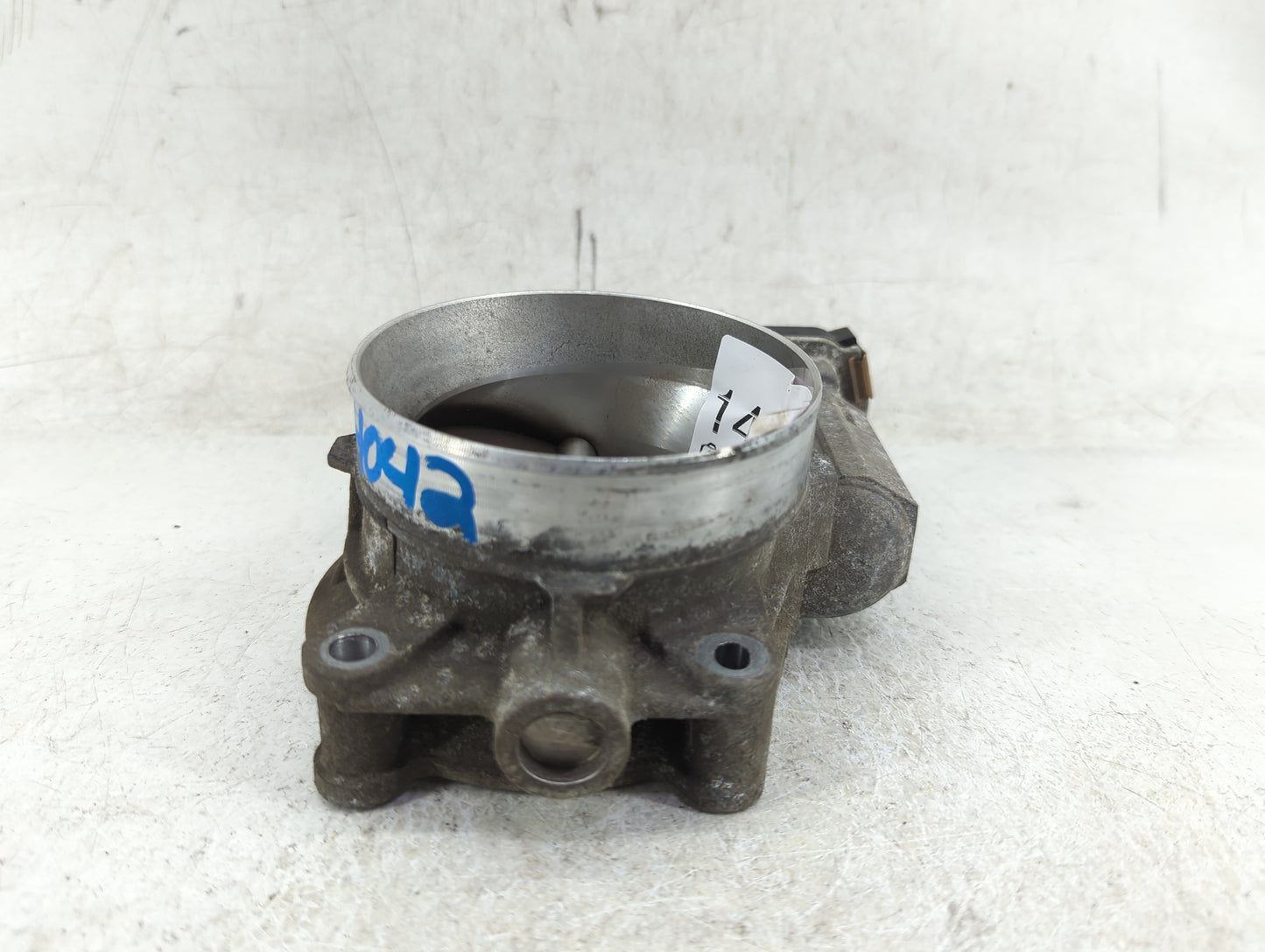 2009-2013 Gmc Sierra 1500 Throttle Body Fits Fits 2009 2010 2011 2012 2013 2014 2015 OEM Used Auto Parts - Oemusedautoparts1