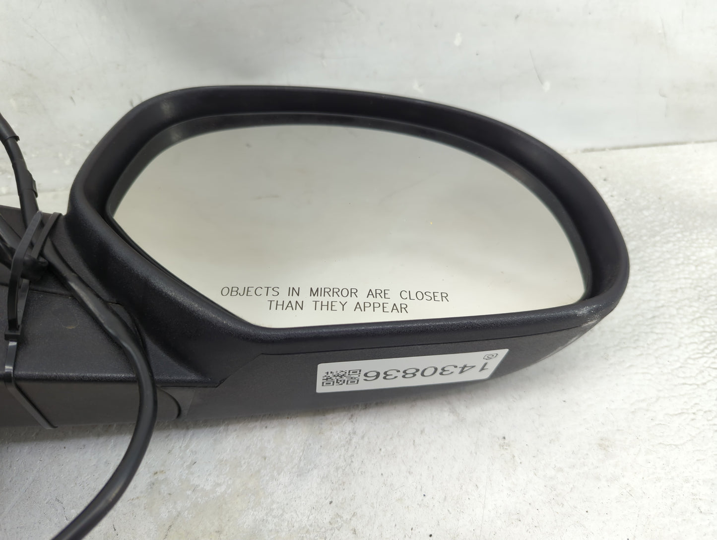 2007-2013 Gmc Sierra 1500 Passenger Side View Mirror - Right Door Mirror OEM Used - Oemusedautoparts1.com