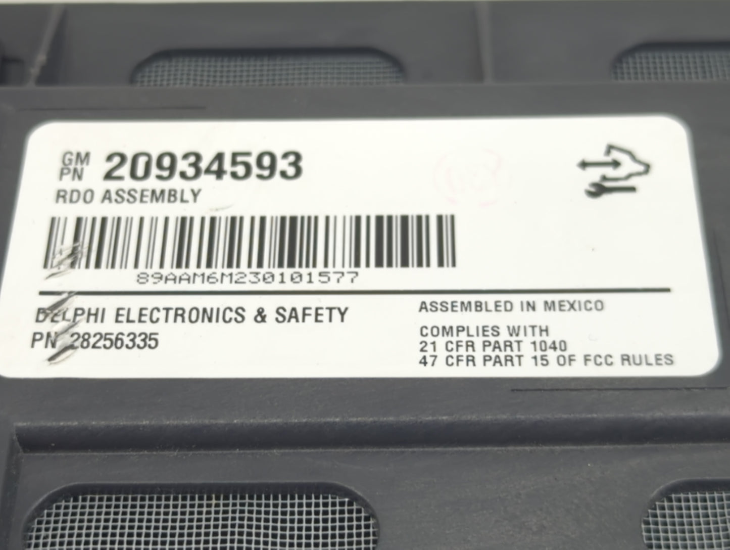 2010-2013 Gmc Sierra 1500 Radio AM FM Cd Player Receiver Replacement P/N:20934593 Fits OEM Used Auto Parts - Oemusedautopart