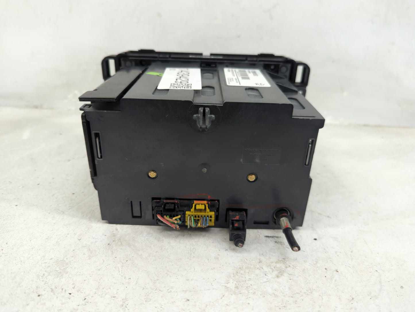 2010-2013 Gmc Sierra 1500 Radio AM FM Cd Player Receiver Replacement P/N:20934593 Fits OEM Used Auto Parts - Oemusedautopart