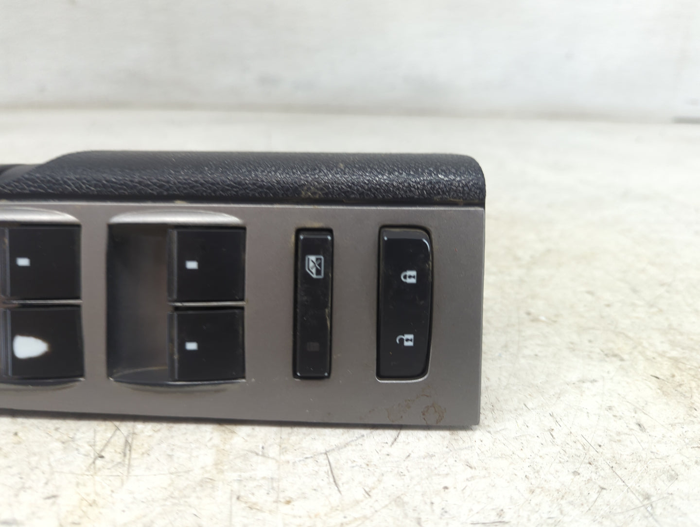 2013 Gmc Sierra 1500 Master Power Window Switch Replacement Driver Side Left P/N:20922511 Fits OEM Used Auto Parts - Oemused