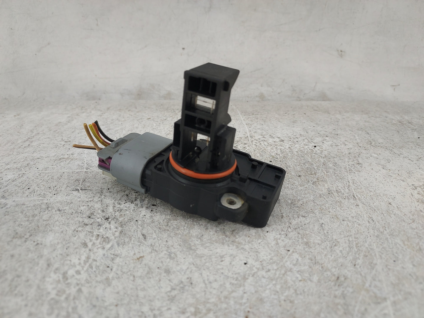 2009-2013 Gmc Sierra 1500 Mass Air Flow Meter Maf 1485408 - Oemusedautoparts1.com