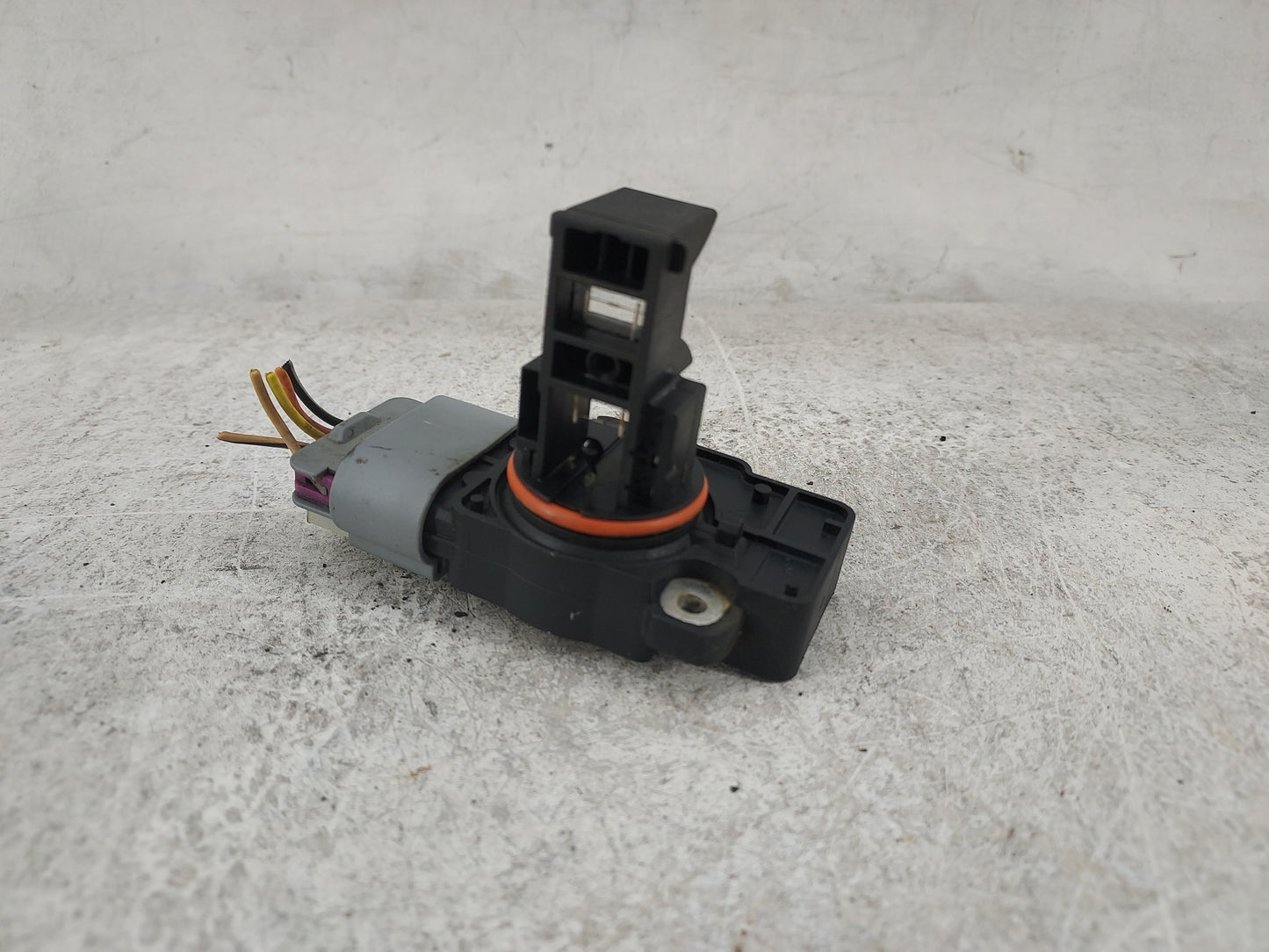 2009-2013 Gmc Sierra 1500 Mass Air Flow Meter Maf 1485408 - Oemusedautoparts1.com