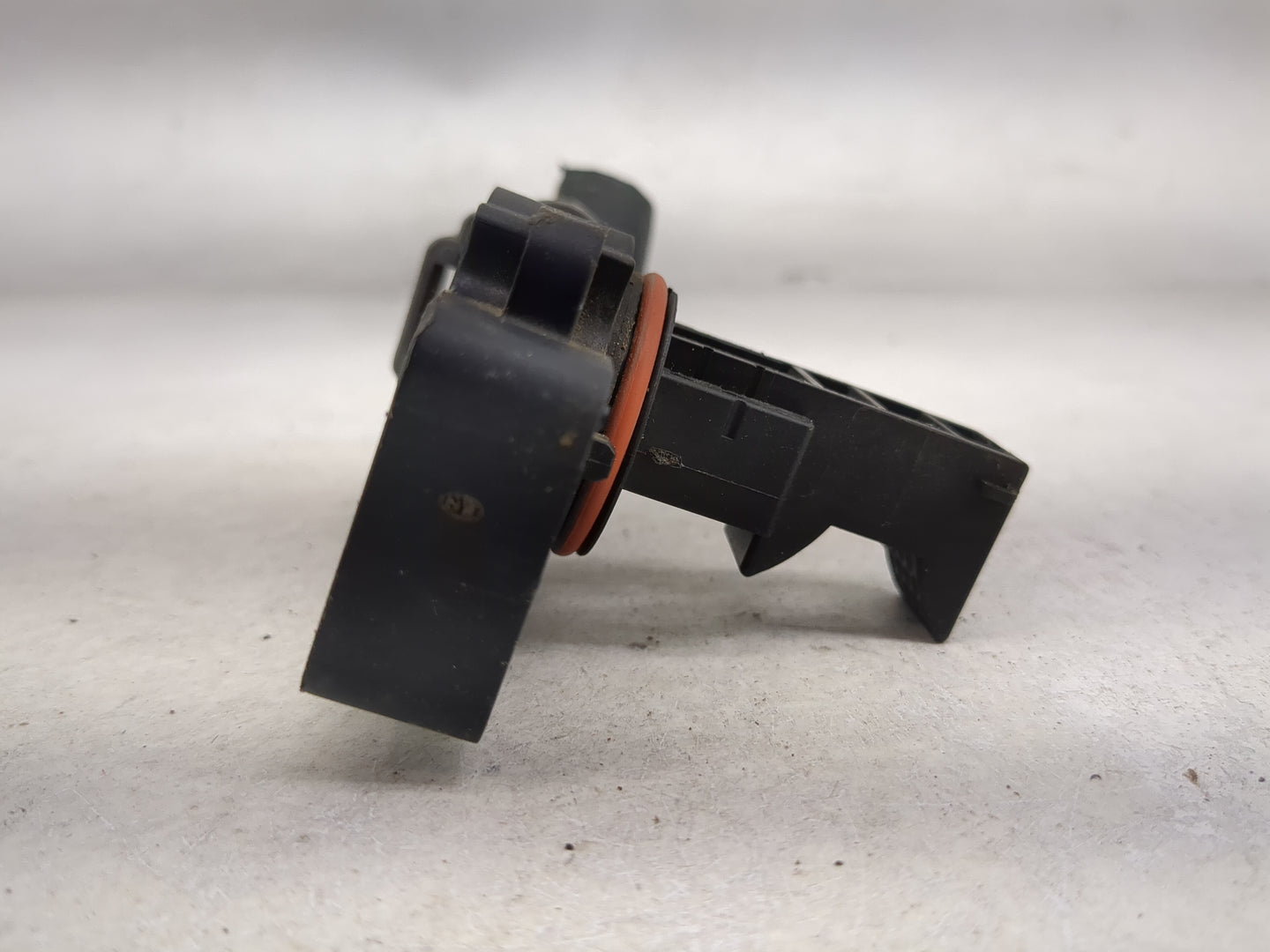 2009-2013 Gmc Sierra 1500 Mass Air Flow Meter Maf 1485874 - Oemusedautoparts1.com