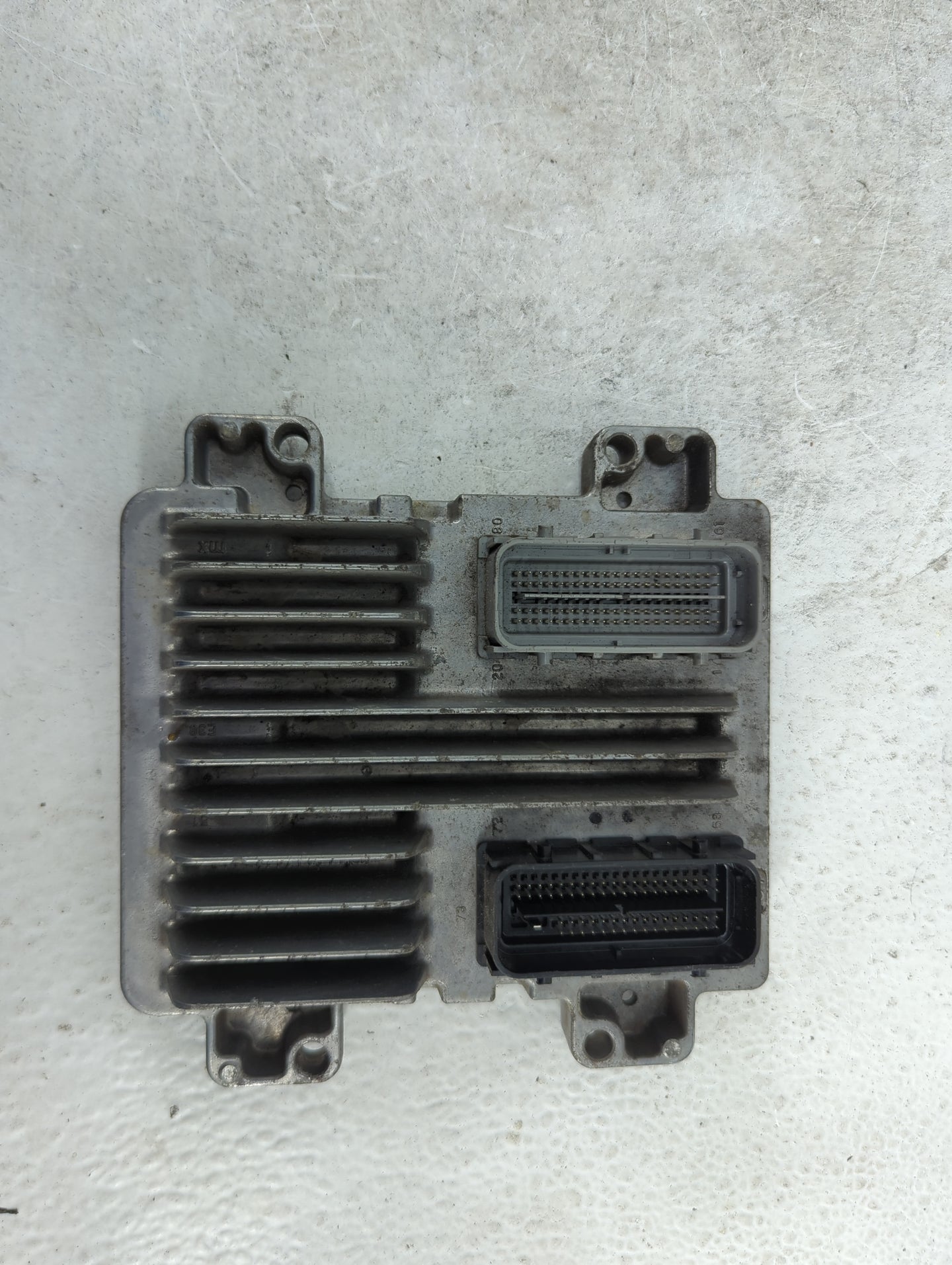 2010-2013 Gmc Sierra 1500 PCM Engine Control Computer ECU ECM PCU OEM P/N:12653784 86ABHDK22178T32N Fits OEM Used Auto Parts