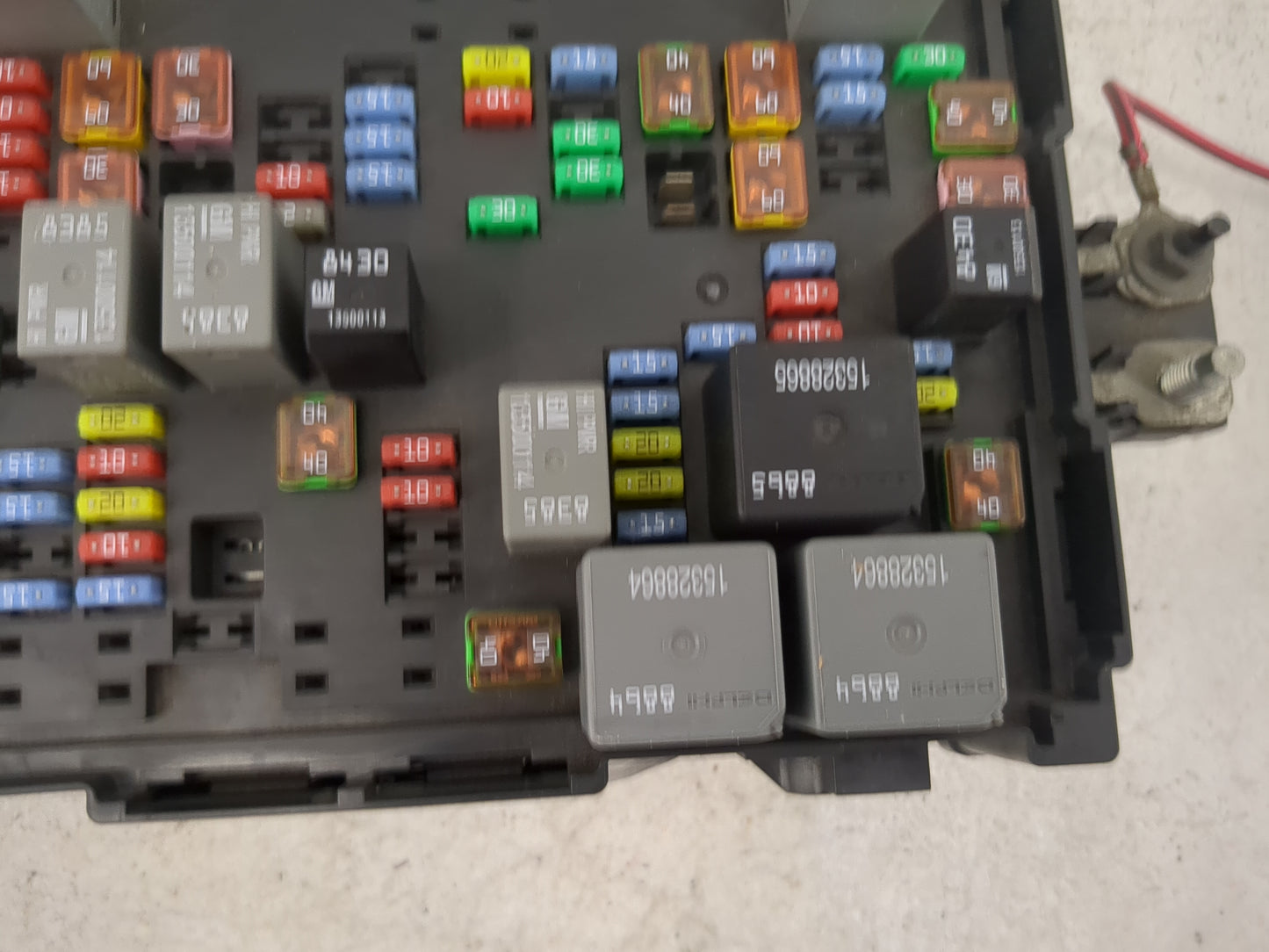 2010-2013 Gmc Sierra 1500 Fusebox Fuse Box Panel Relay Module P/N:22798215 22798215_N1 Fits Fits 2010 2011 2012 2013 OEM Use