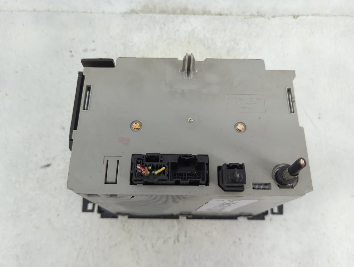 2010-2013 Gmc Sierra 1500 Radio AM FM Cd Player Receiver Replacement P/N:20934593 28256335 Fits OEM Used Auto Parts - Oemuse