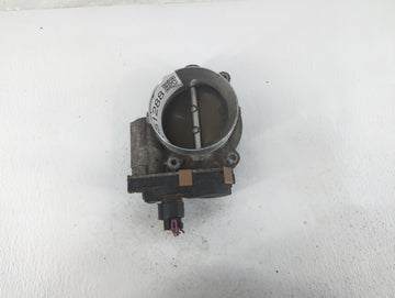 2009-2013 Gmc Sierra 1500 Throttle Body P/N:RME873C9992 Fits Fits 2009 2010 2011 2012 2013 2014 2015 OEM Used Auto Parts - O