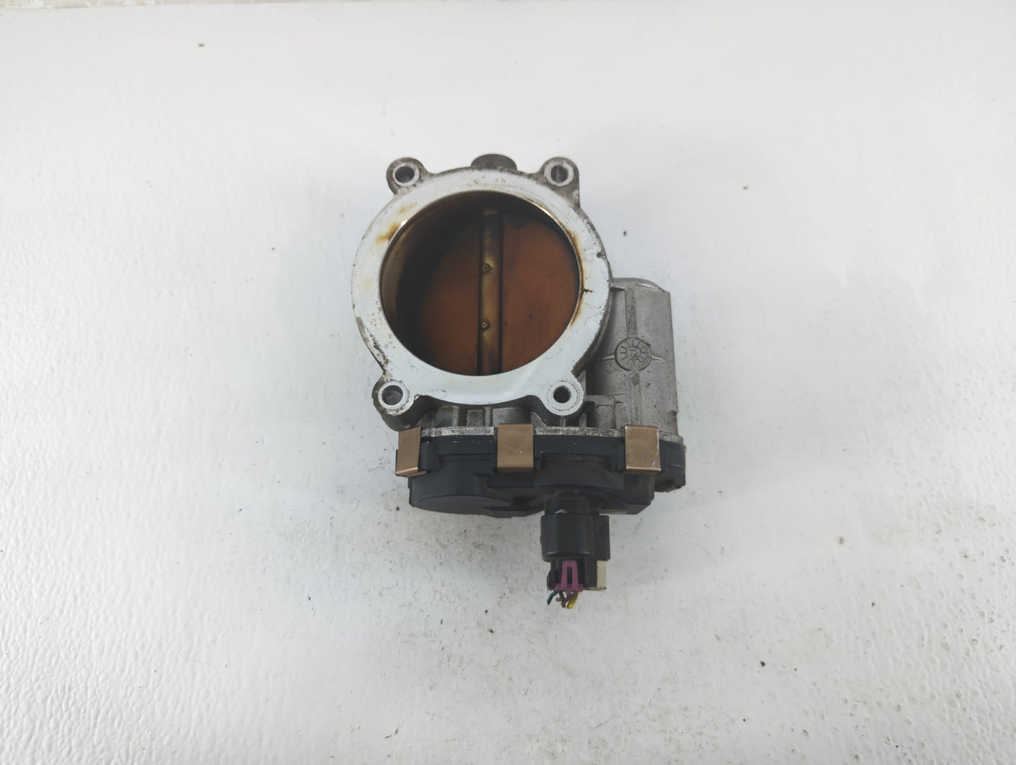 2009-2013 Gmc Sierra 1500 Throttle Body P/N:RME873C9992 Fits Fits 2009 2010 2011 2012 2013 2014 2015 OEM Used Auto Parts - O