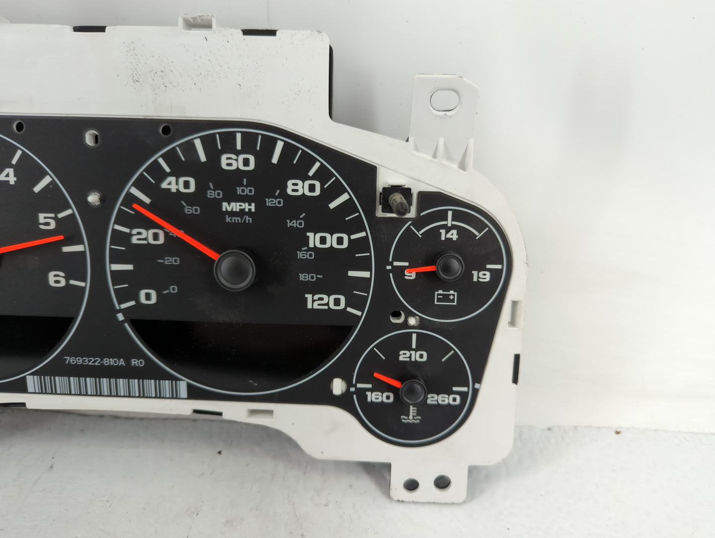 2012-2013 Gmc Sierra 1500 Instrument Cluster Speedometer Gauges Fits Fits 2012 2013 2014 OEM Used Auto Parts - Oemusedautopa