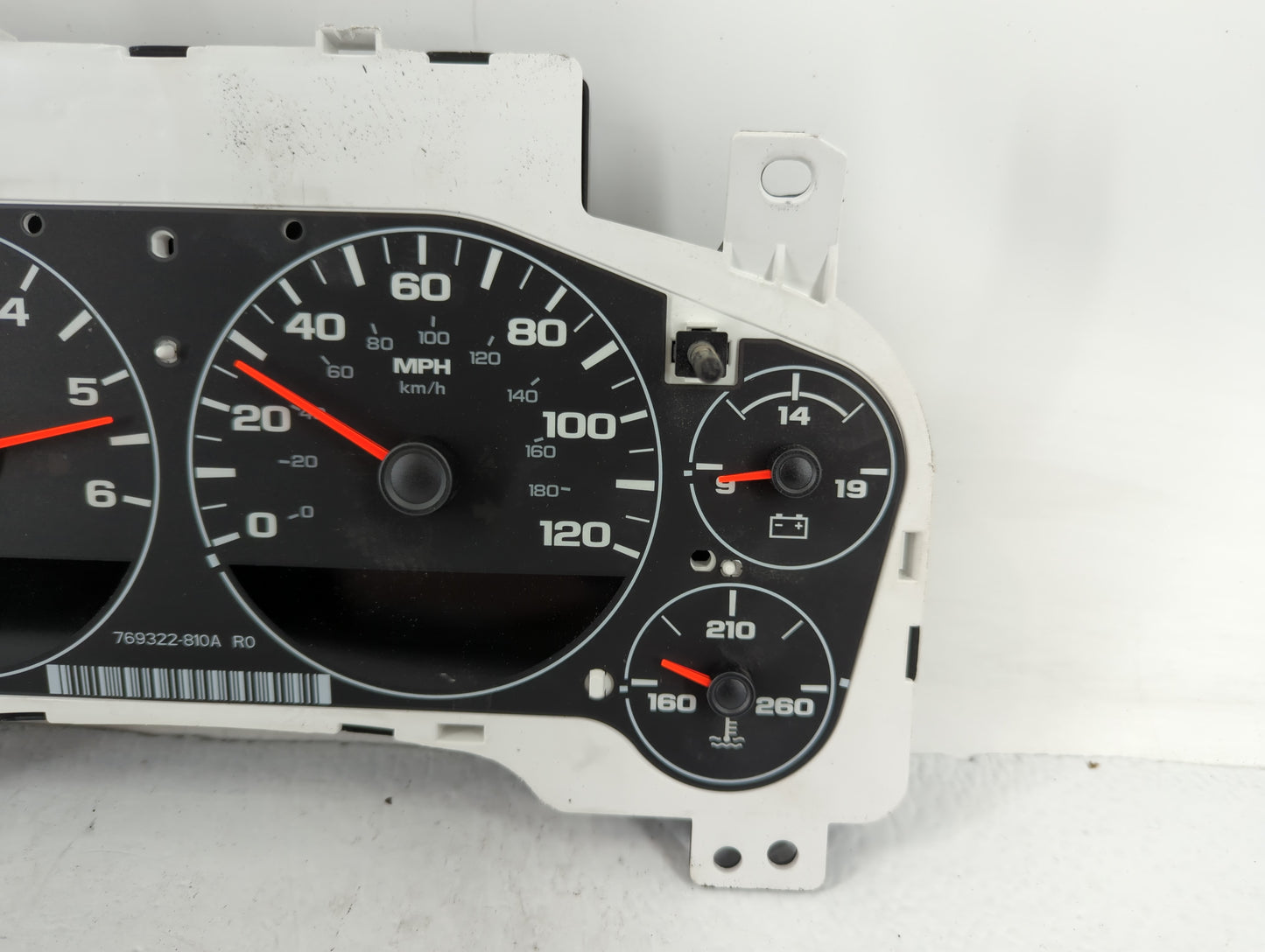 2012-2013 Gmc Sierra 1500 Instrument Cluster Speedometer Gauges Fits Fits 2012 2013 2014 OEM Used Auto Parts - Oemusedautopa
