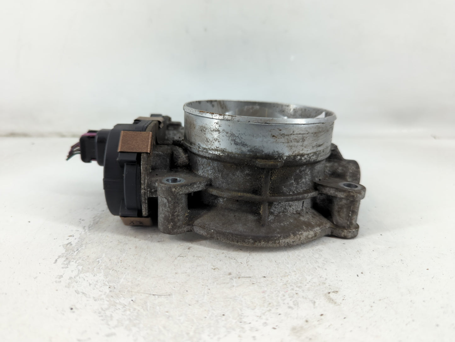 2009-2013 Gmc Sierra 1500 Throttle Body P/N:RME87 Fits Fits 2009 2010 2011 2012 2013 2014 2015 OEM Used Auto Parts - Oemused